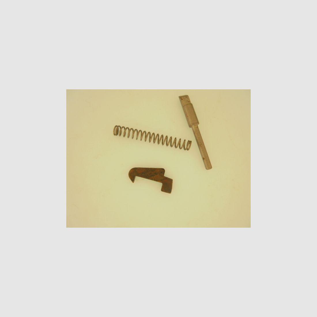 EXTRACTOR RUGER MK1/MK2 CALIBER 22LR, image 1 of 4