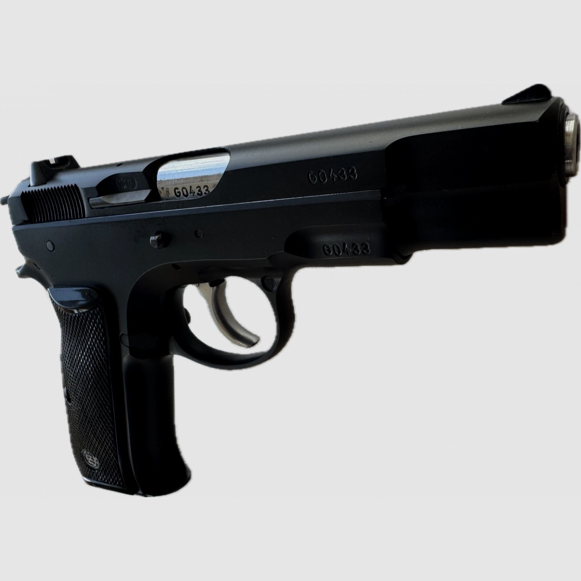 Pistole Brünner (Česká zbrojovka) M75 – Kaliber 9 mm Luger