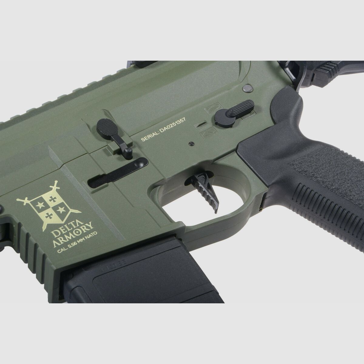 M4 AR15 M-LOK 8 Zoll CHARLIE EAGLE ETU Oliv S-AEG Airsoft Gewehr Frei ab 18 Jahren | Delta Armory