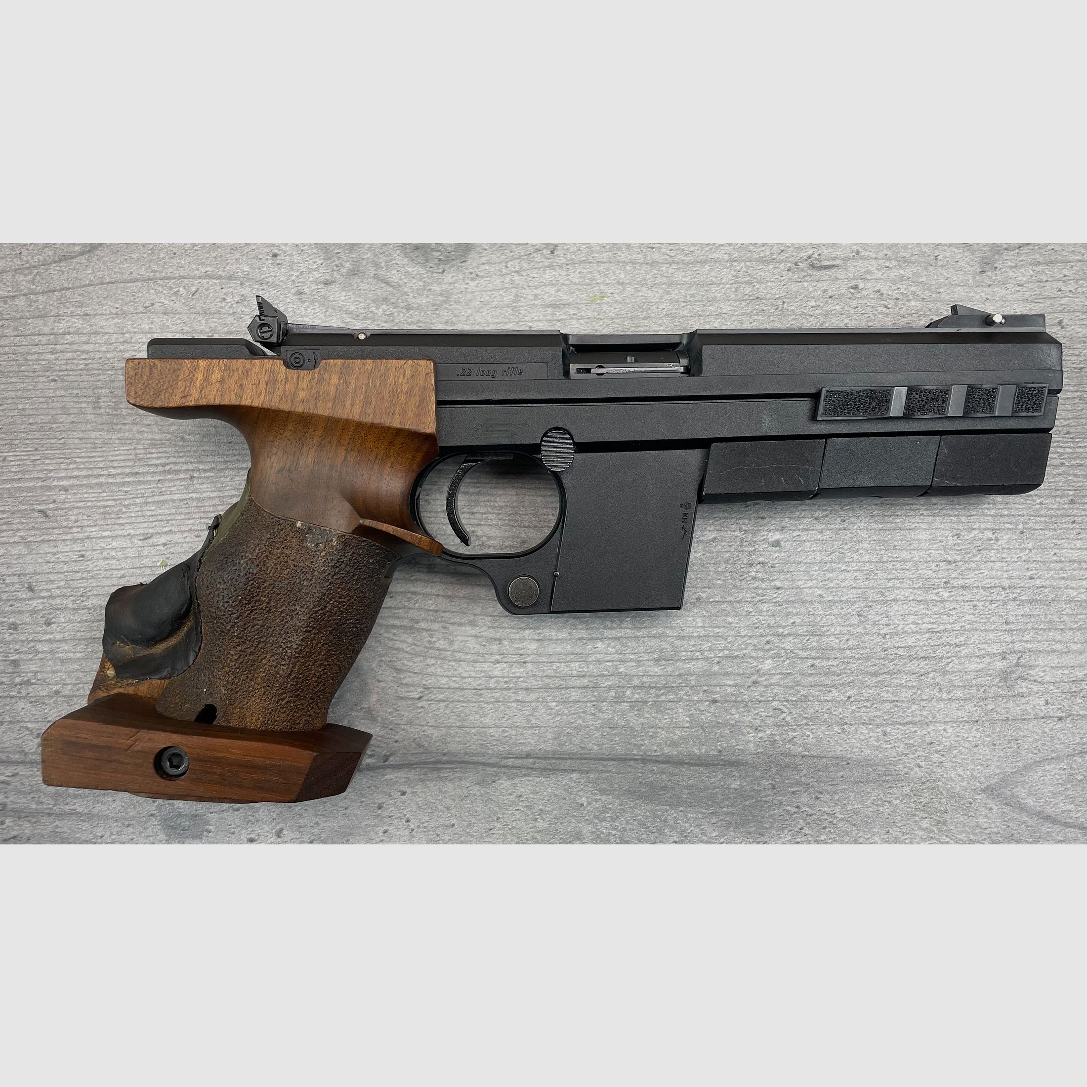 Hämmerli Mod. 280 halblautom. Pistole .22lr
