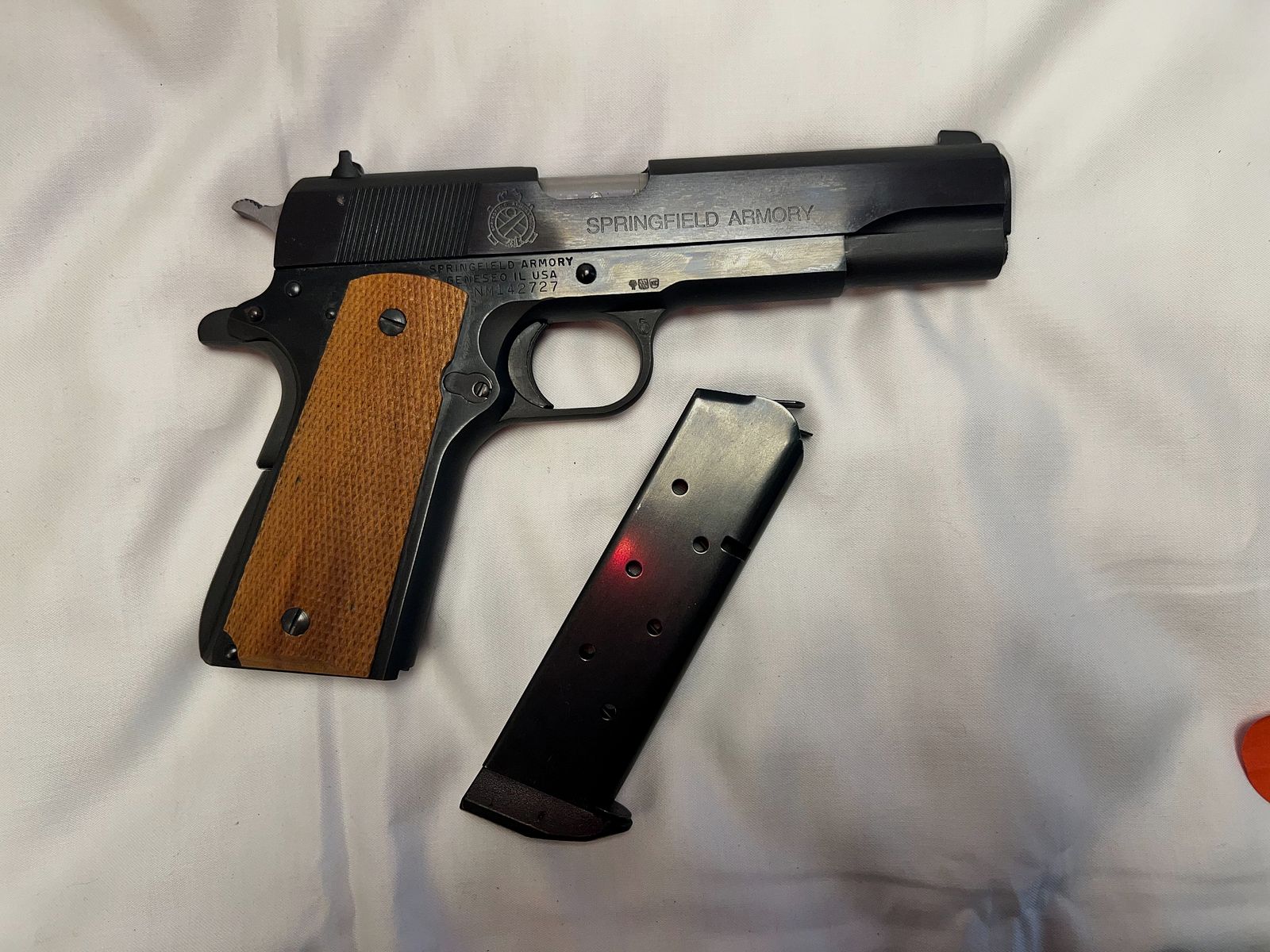 Springfield Armory 1911-A1 .45 Auto – pistol Cat. B, case + magazine – inherited firearm Vorarlberg, image 1 of 6