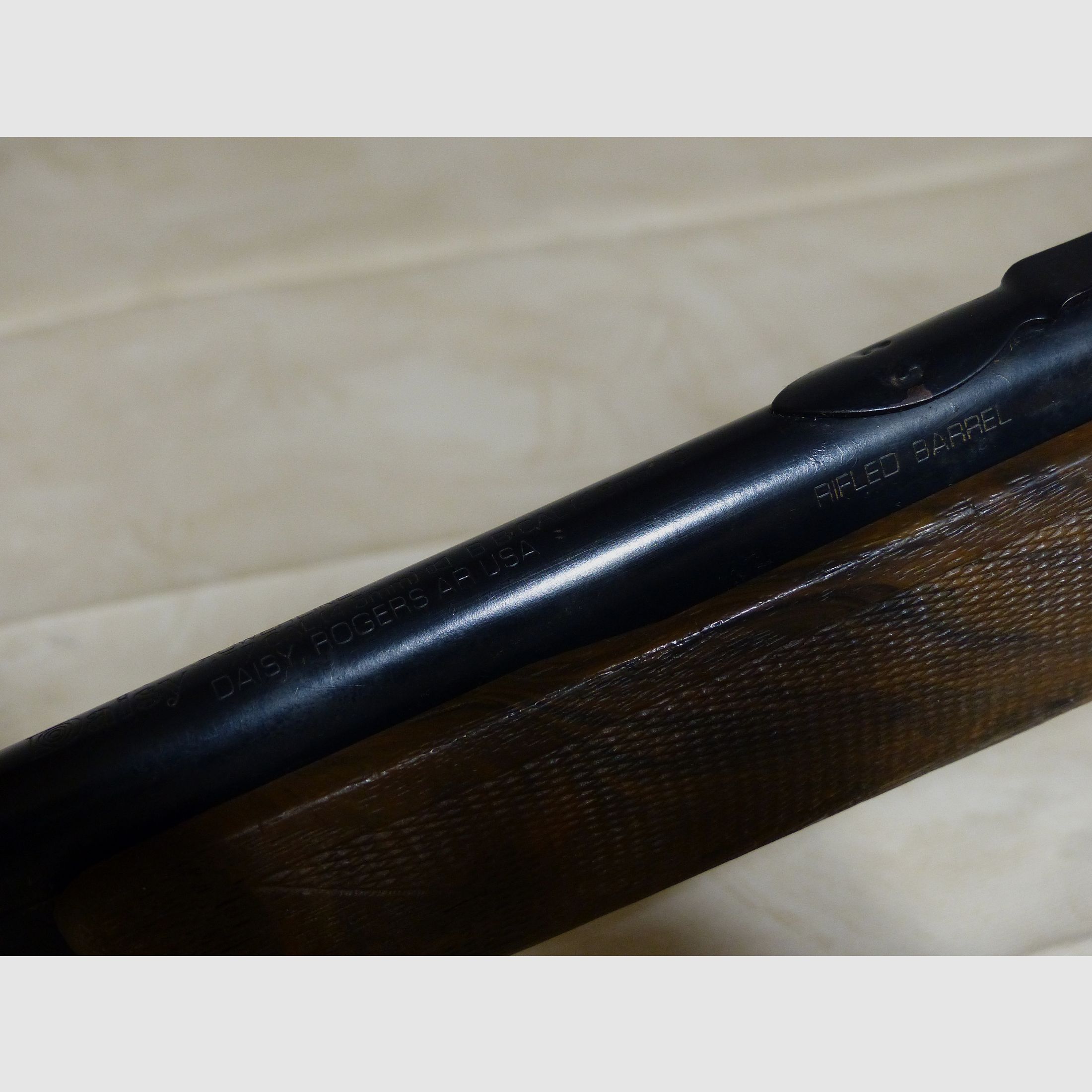 Carabina de aire comprimido Co2 de palanca inferior Daisy Power Line Mod. 990 Cal. 4,5 mm Diabolo y BB Dual Power USA vintage