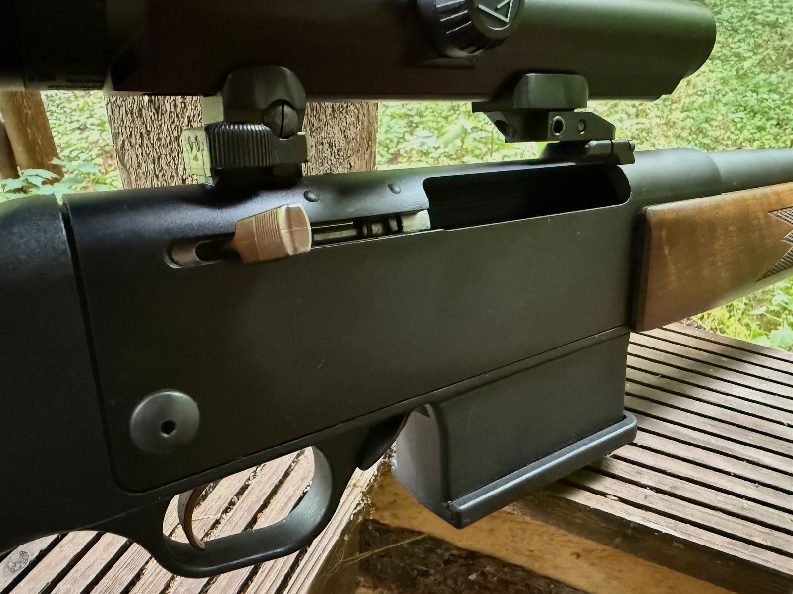 Heckler & Koch SLB 2000 z optyką do polowania na dziki Zeiss Varipoint