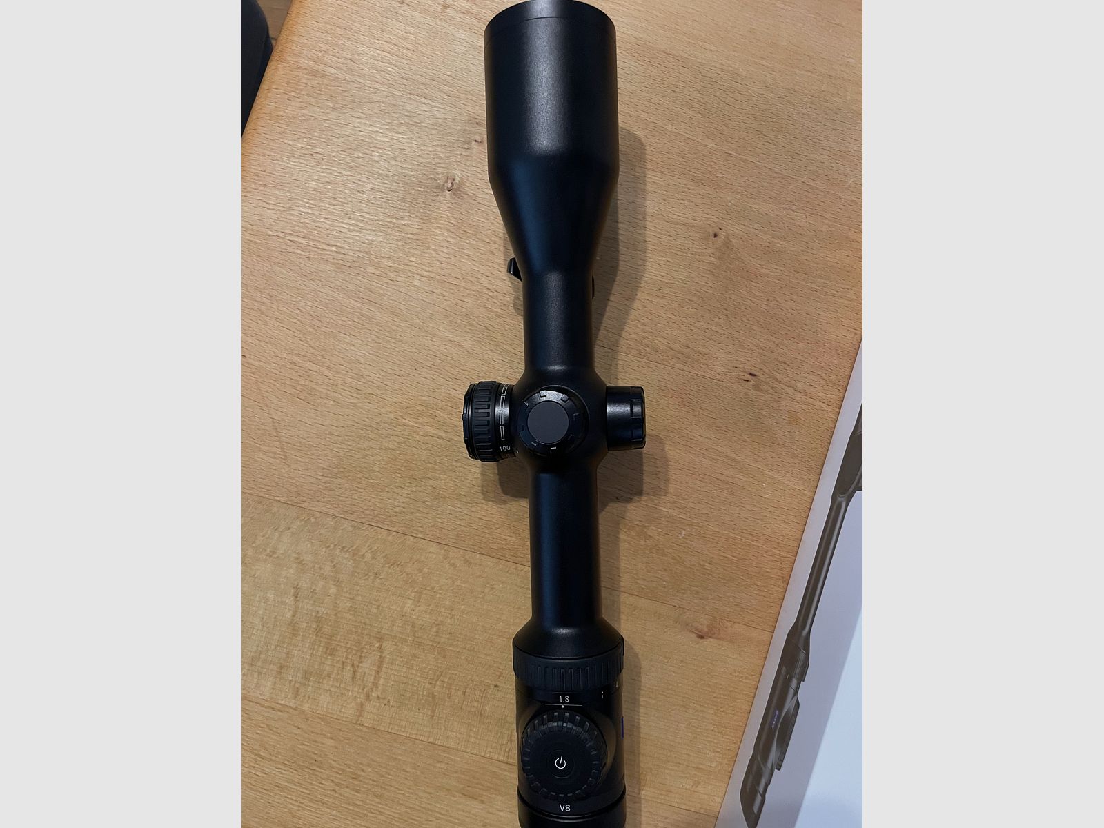 Zeiss V8 1,8-14x50