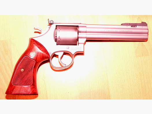 Smith & Wesson 686 Practical Champion Kal .357 Magnum Preis VB