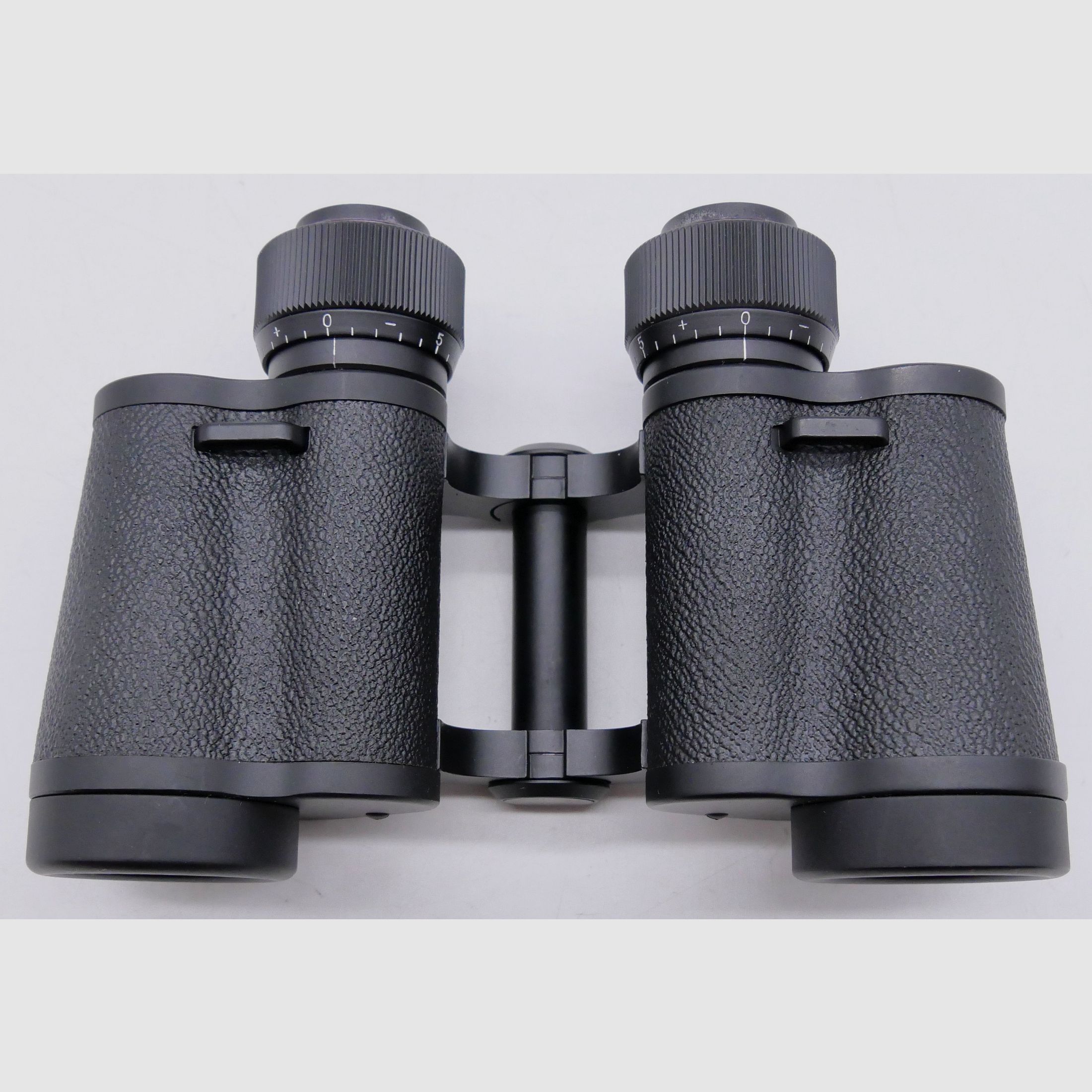 Fernglas Docter Optic DELTRENTIS 8x30 Augenmuscheln fehlen Siehe Bilder H334