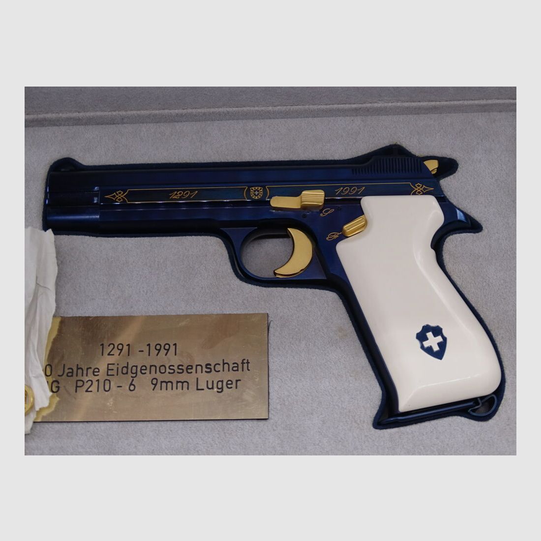 SIG P210 Helvetica UNGESCHOSSEN P210 Helvetica