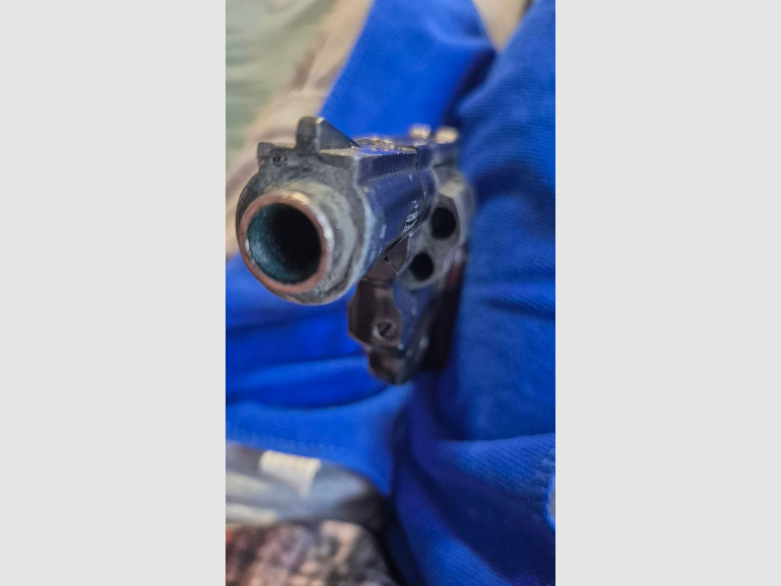 REVOLVER AUS NACHLASS 9 mm