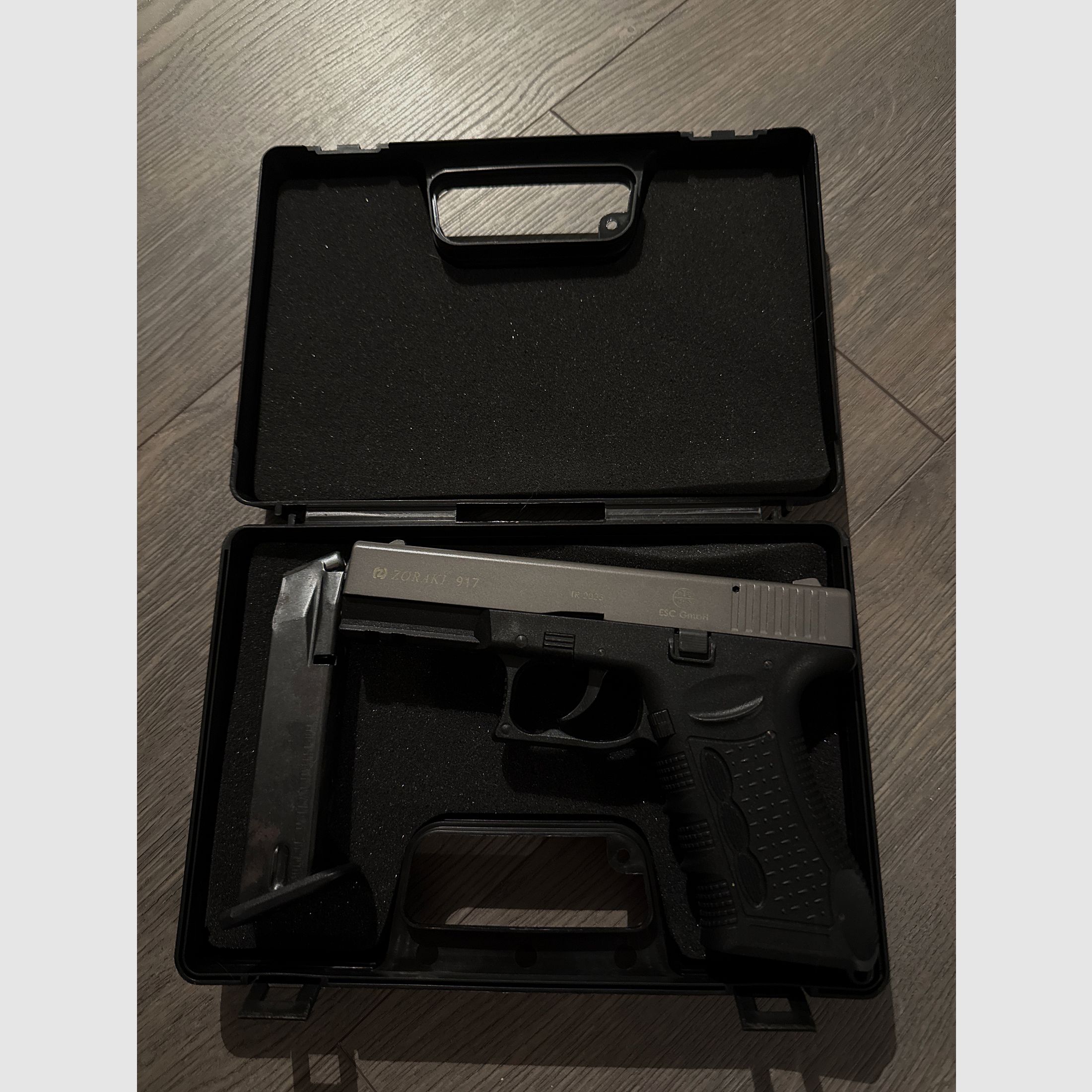 Zoraki 917 Titan incl. magazine - hardly shot