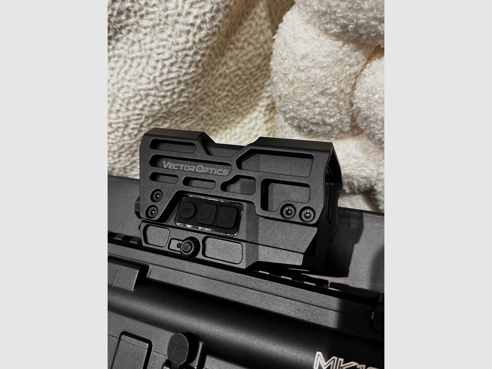 EMG Daniel Defense MK18 RIS II MWS GBBR + Vector Optics Frenzy Plus + accessories | Like new