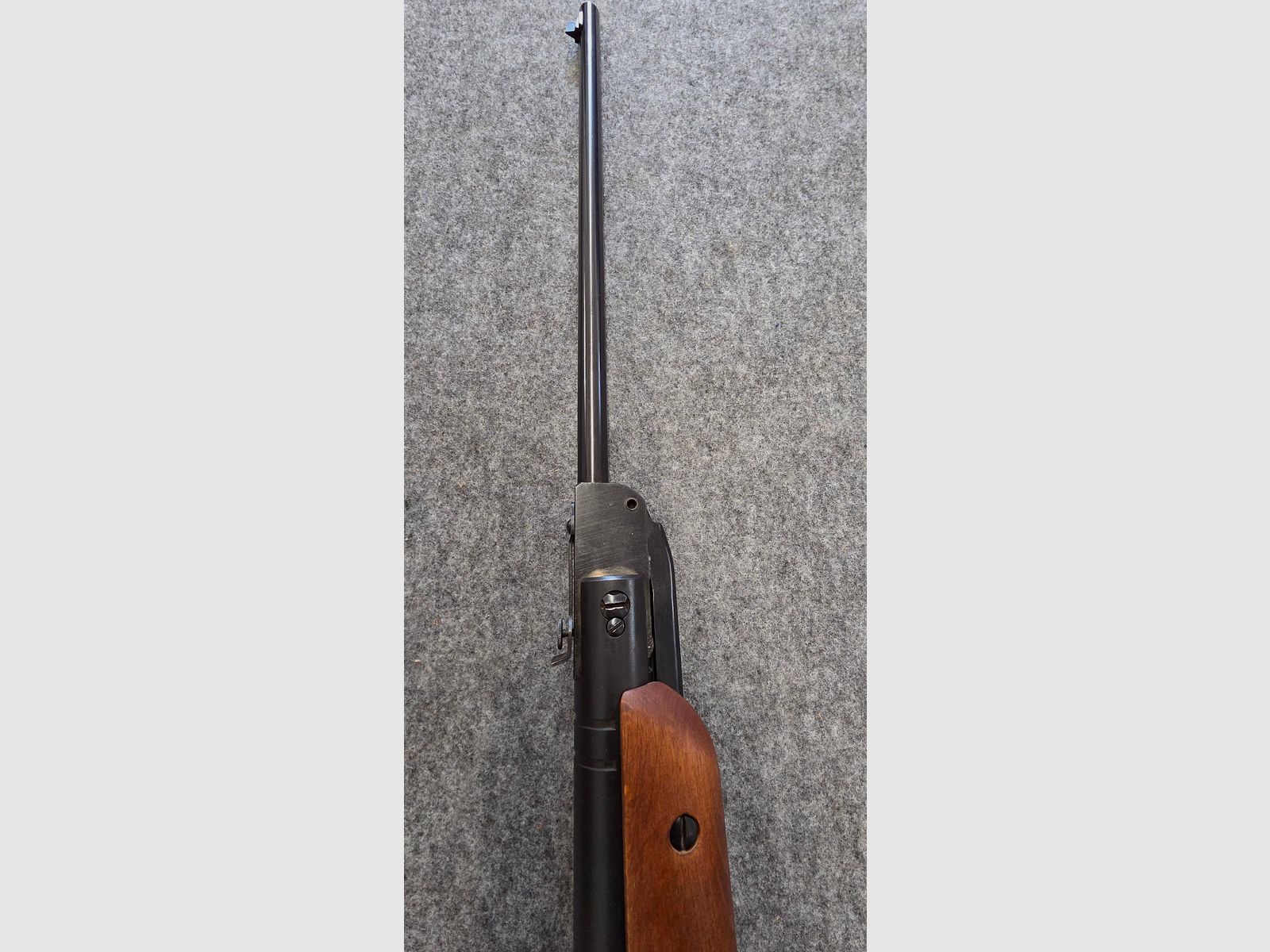 Rzadko z bezpiecznikiem i w dobrym stanie Haenel Mod. 300 kal. 4,5mm Diabolo Knicker