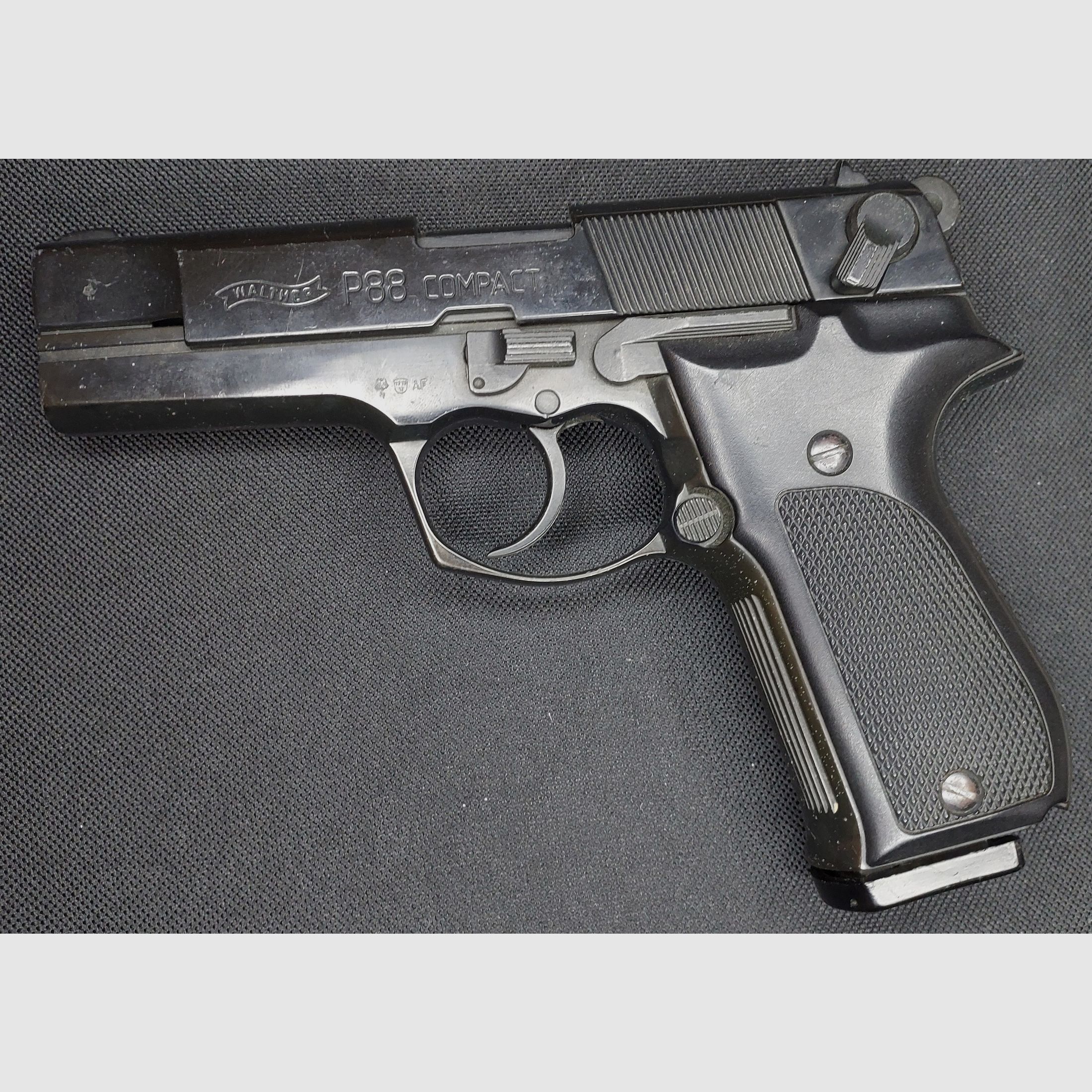 Walther P88-9 (P 88 Compact) blank firing pistol 9mm P.A.K. black (PTB 764)