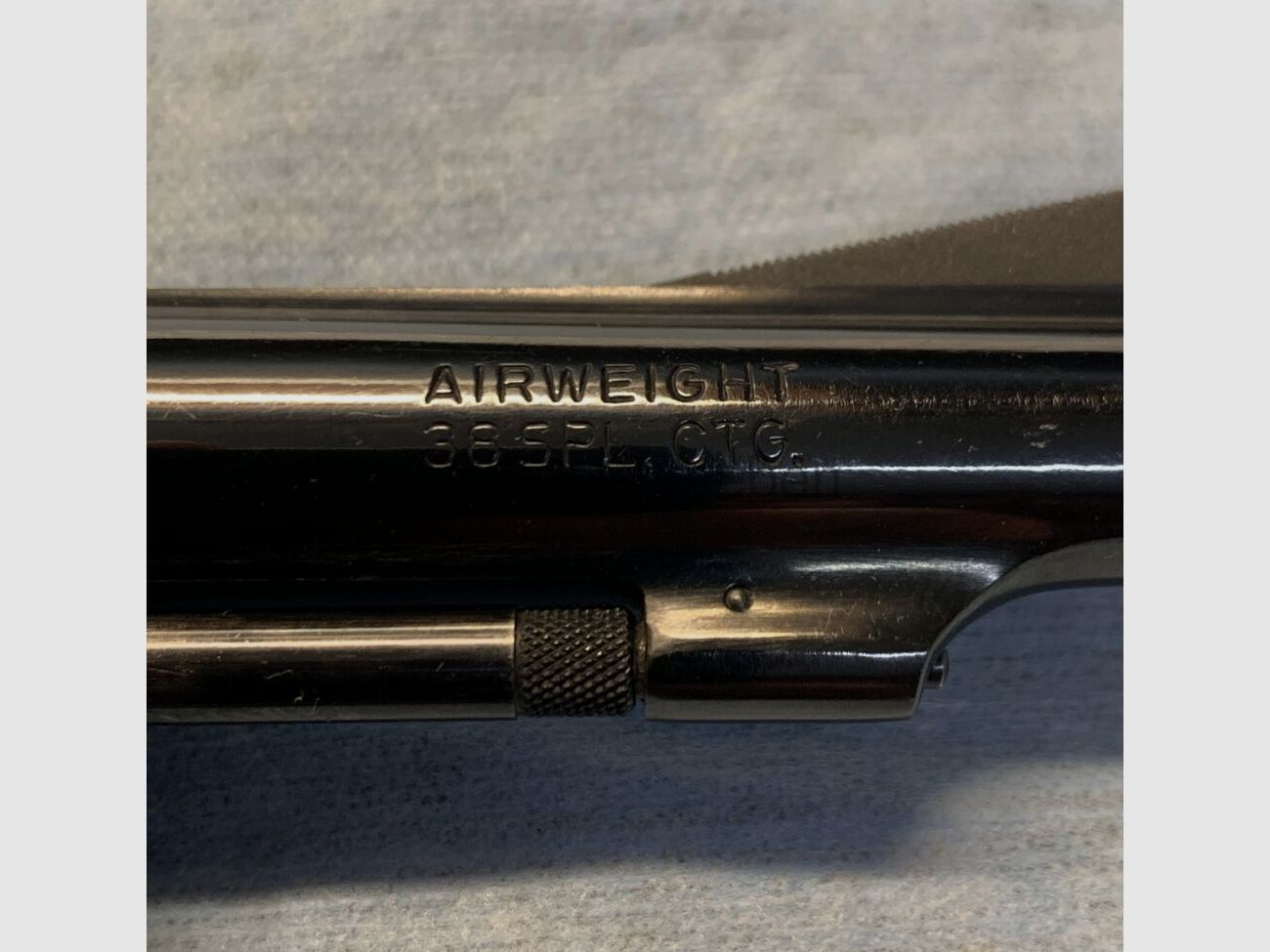 Smith & Wesson Airweight, Mod. 37 - 4