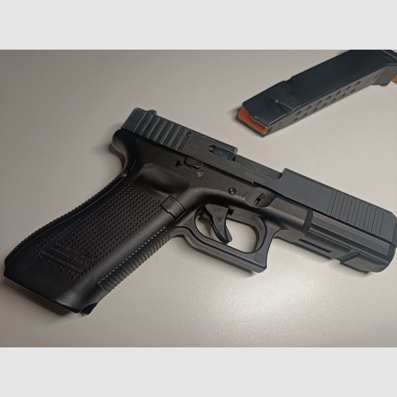 Umarex Glock 17 Gen5 9mm P.A.K. – d'occasion, image 4 sur 5