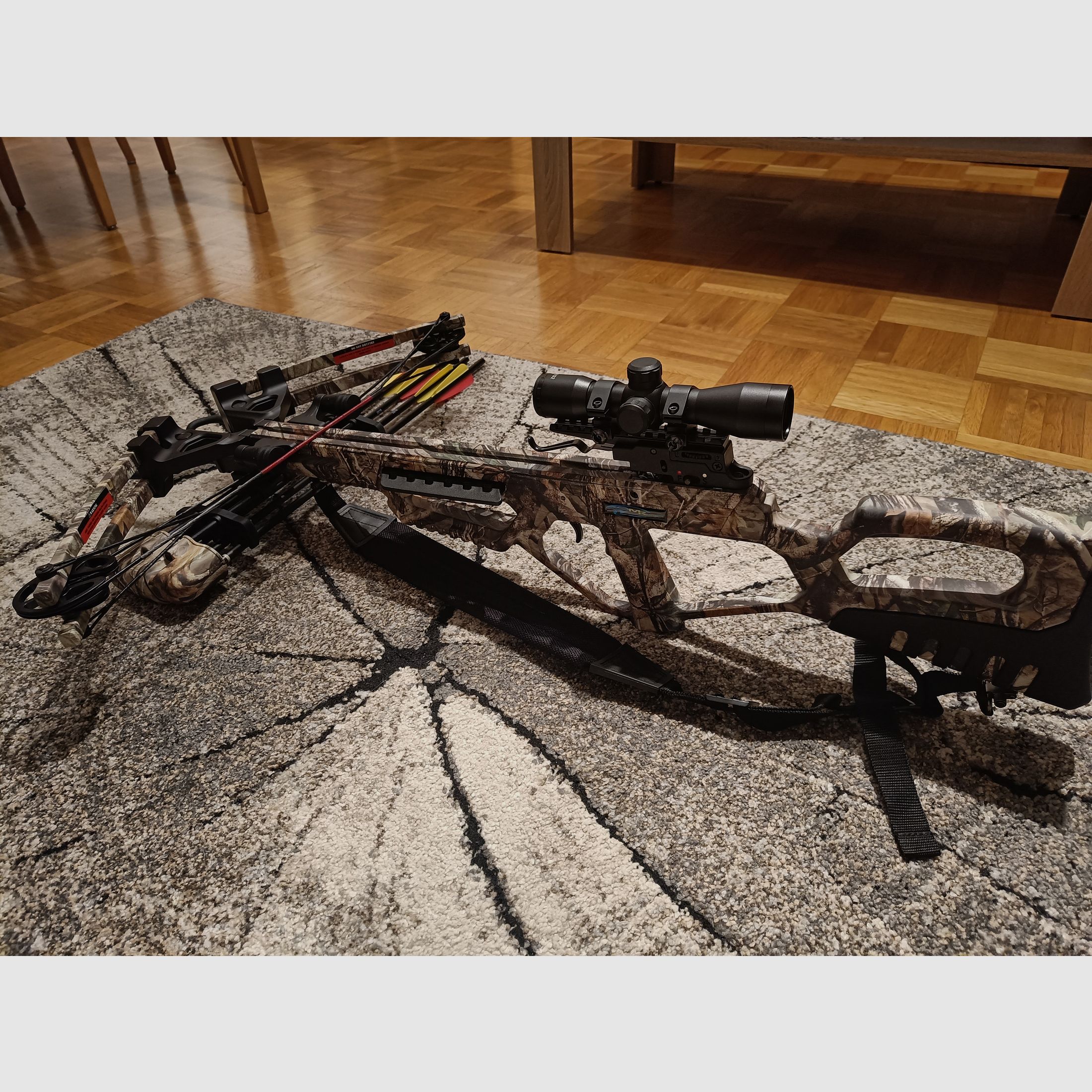 Man Kung Compound Armbrust Fighter XB86 185lbs, 370fps + TASCHE & ZUBEHÖR 