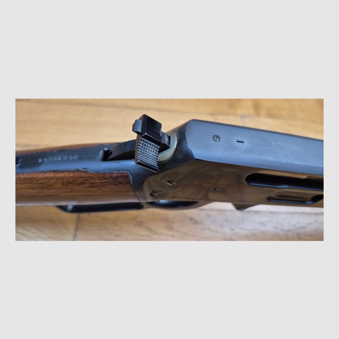 Splendid Marlin lever-action rifle – Model 1895 – Cal. 45-70 Gvt – 6 Rounds – Rare stamp « JM » – Quality Marlin firearm before bankruptcy! – Superb manufacturing in New Haven from 1974 – Excellent condition – TBE+++, image 25 of 46
