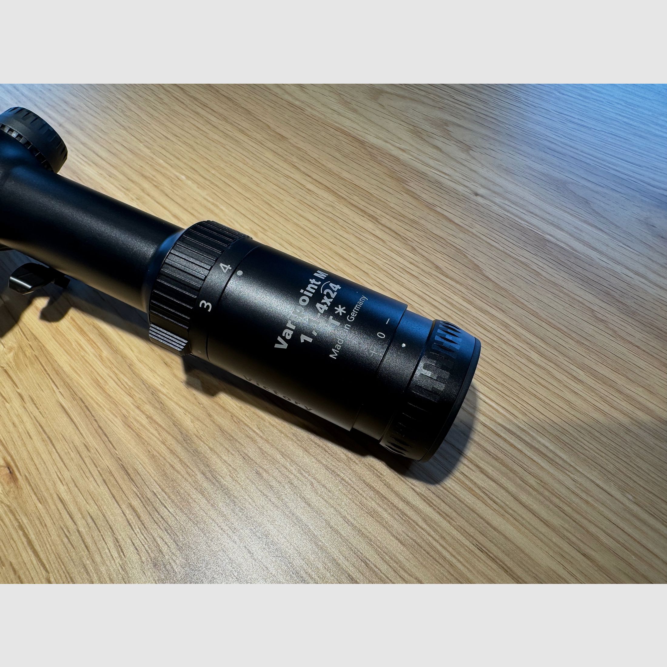 Blaser D99 dubbelbuksdrilling 9,3x74 / 9,3x74 / 20/76 met 2 x ZF Zeiss voor het zitten en drijfjacht, BESTE STAAT
