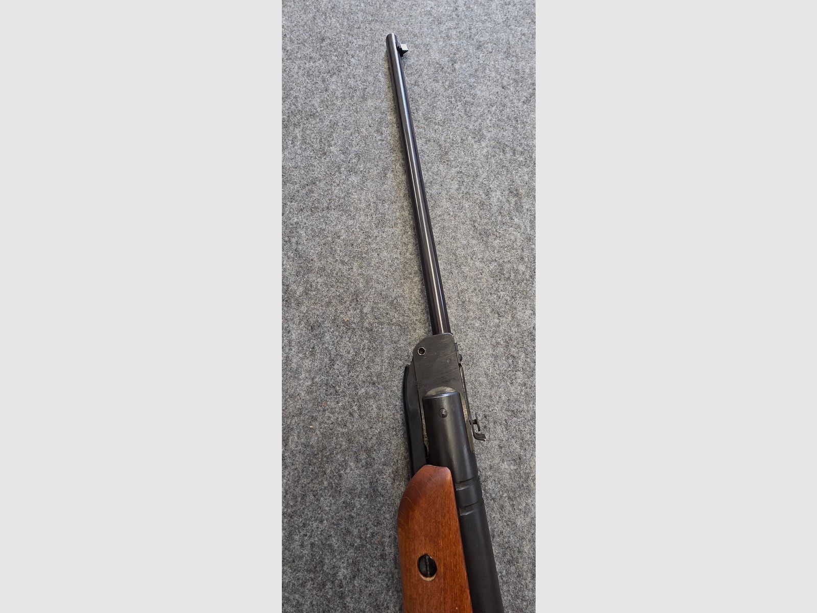 Rzadko z bezpiecznikiem i w dobrym stanie Haenel Mod. 300 kal. 4,5mm Diabolo Knicker