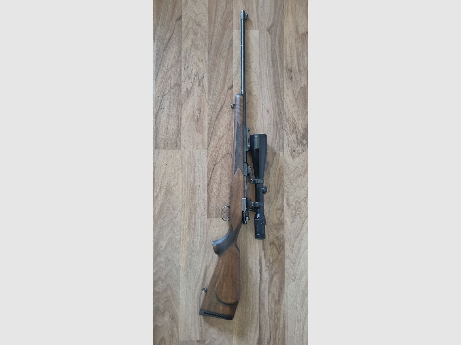 Voere Kufstein Mod. 98 met Docter Optiek VZF 3-12 x 56 M