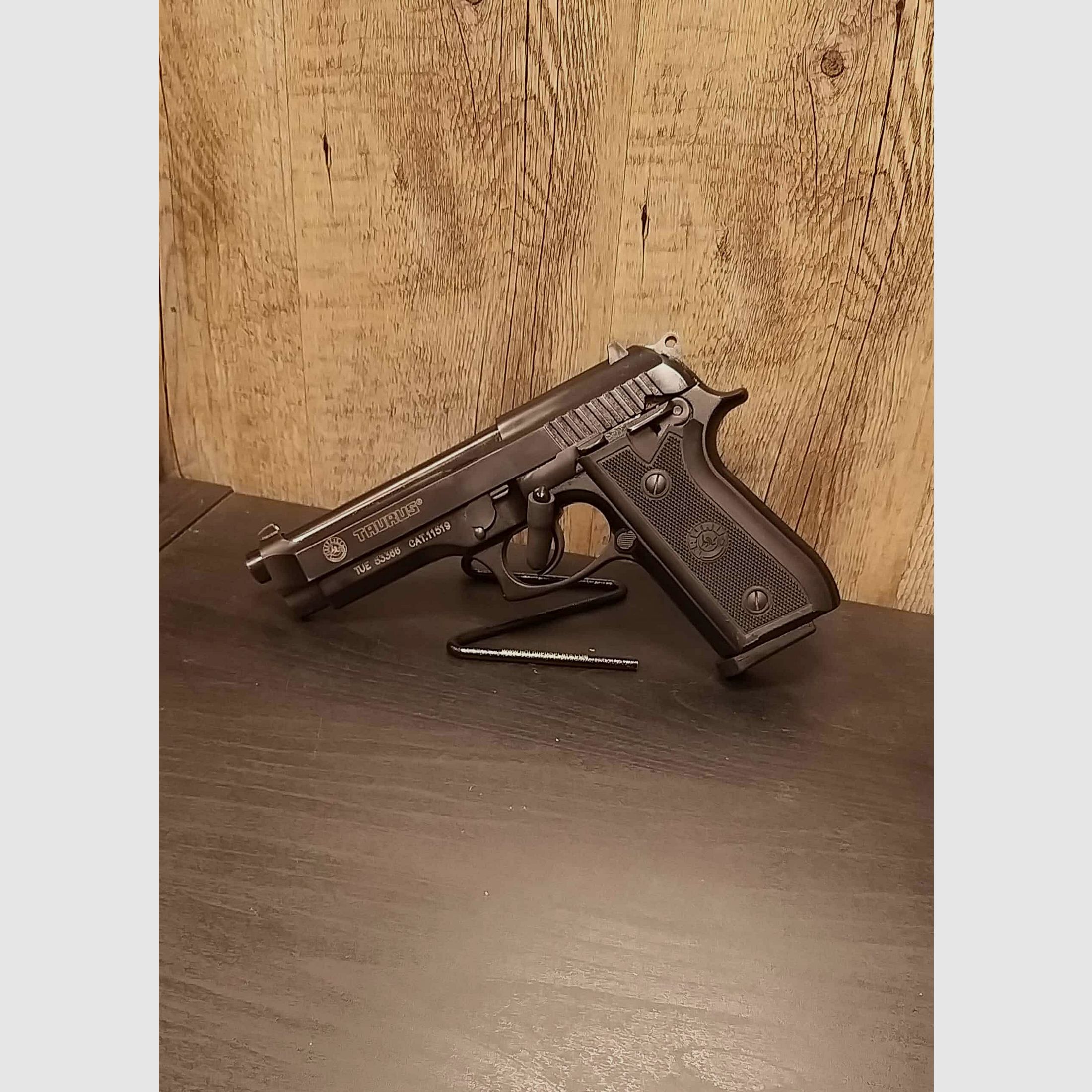 TAURUS PT 92 AF, immagine 1 di 3