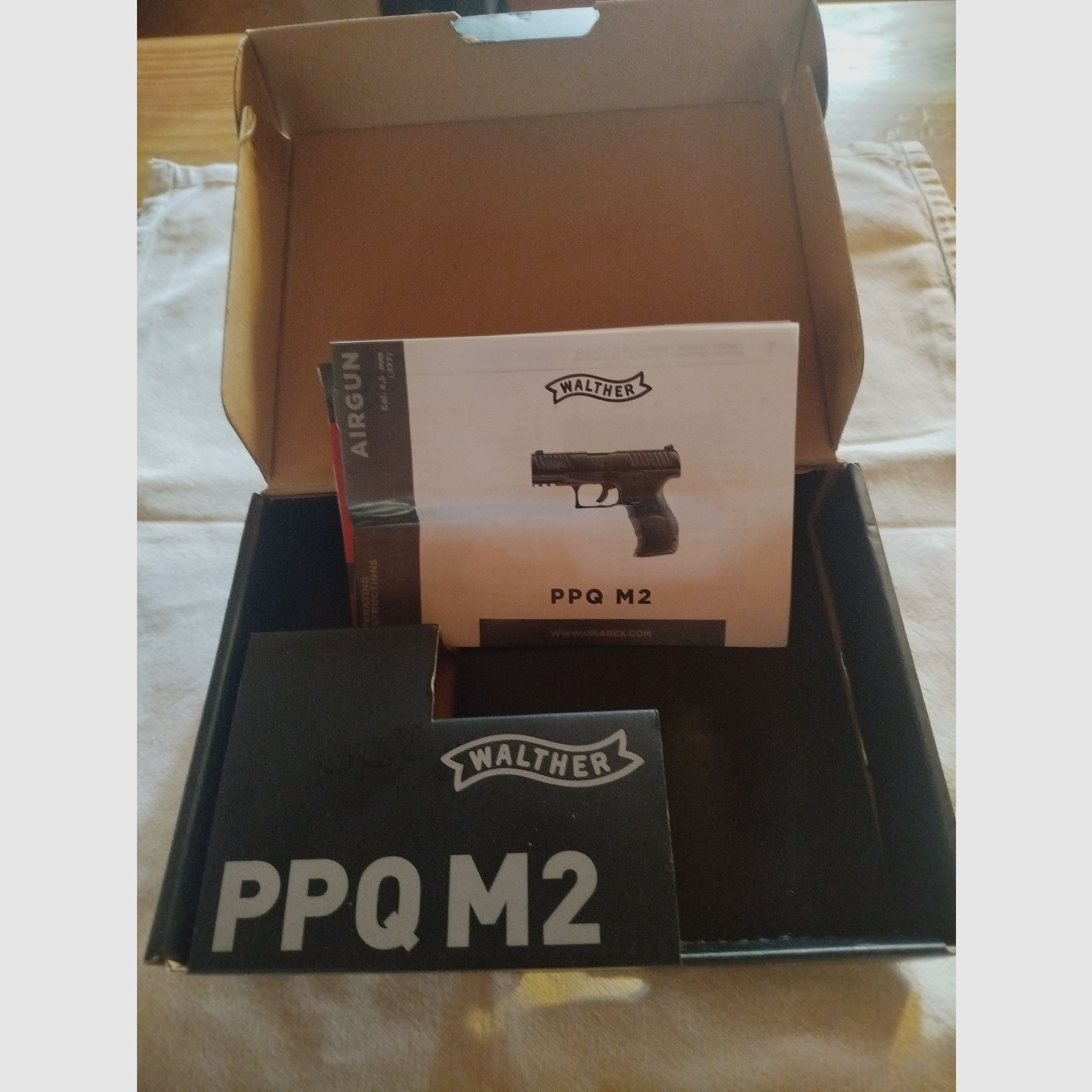 Pistola Walther ppq M2 Blowback CO2 4,5mm Kettenmagazin 2x