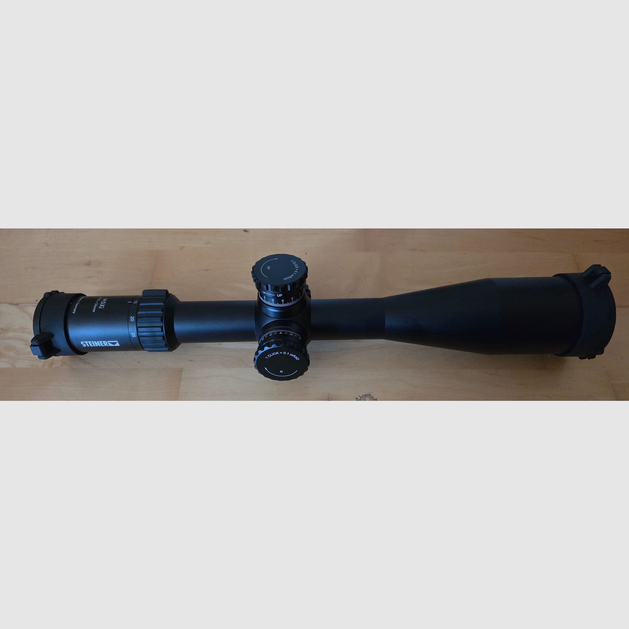 Steiner M5Xi 5-25x56, FFP, 34mm Mittelrohrdurchmesser, TReMoR3 militärisches Absehen, wie neu