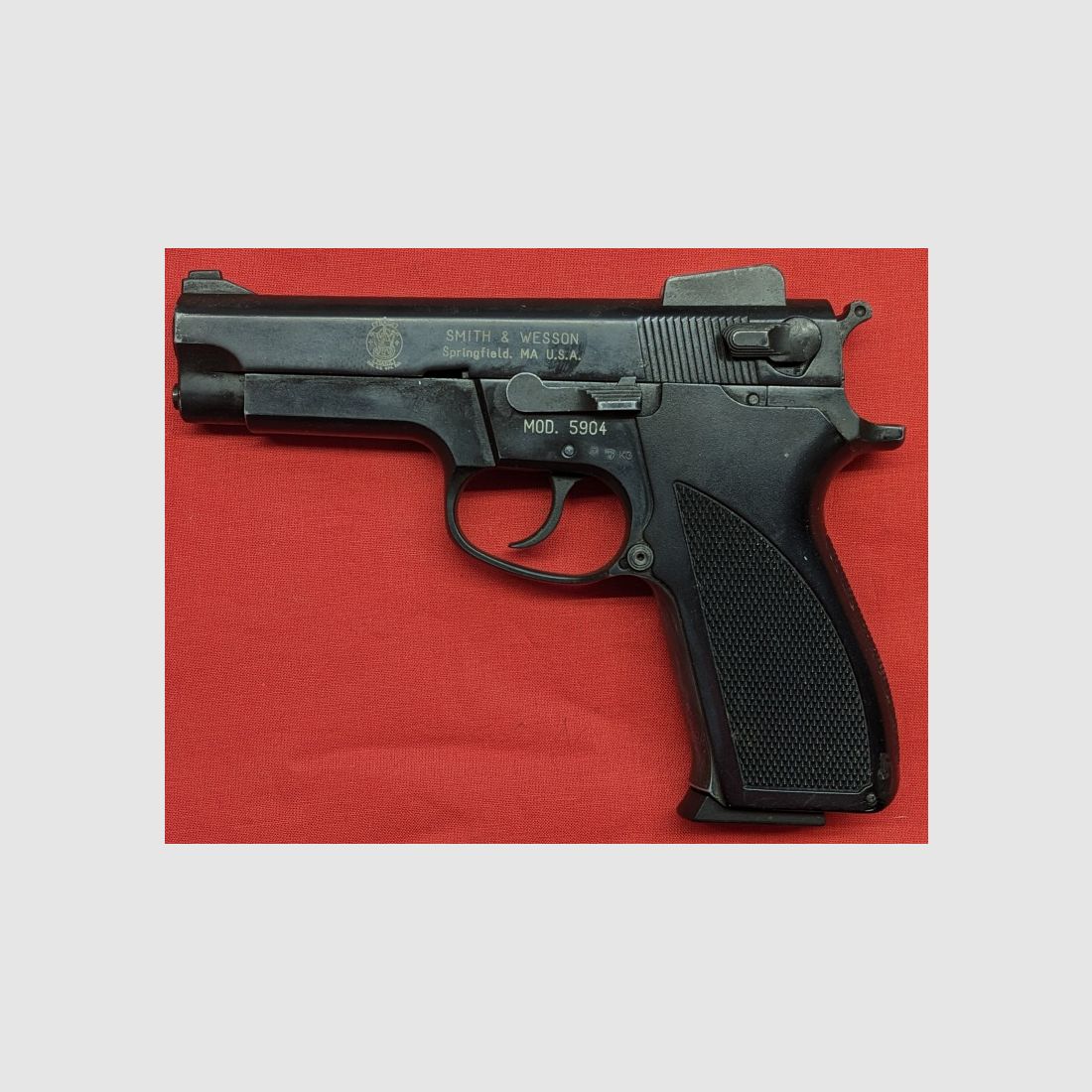 Smith & Wesson Mod. 5904 pistolet alarmowy 9 mm P.A.K. – PTB 570