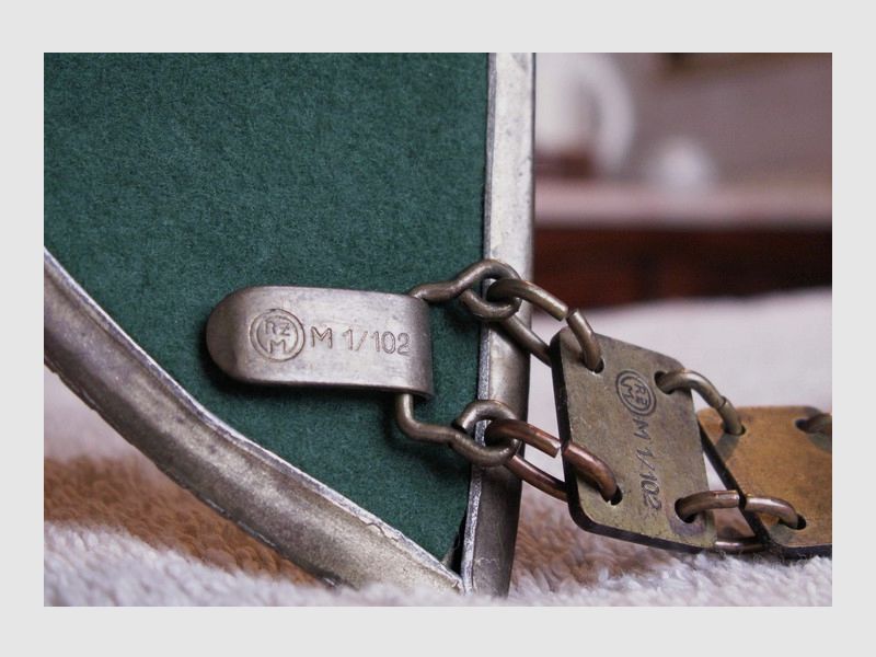Originele gorget NSDAP uit Wk2