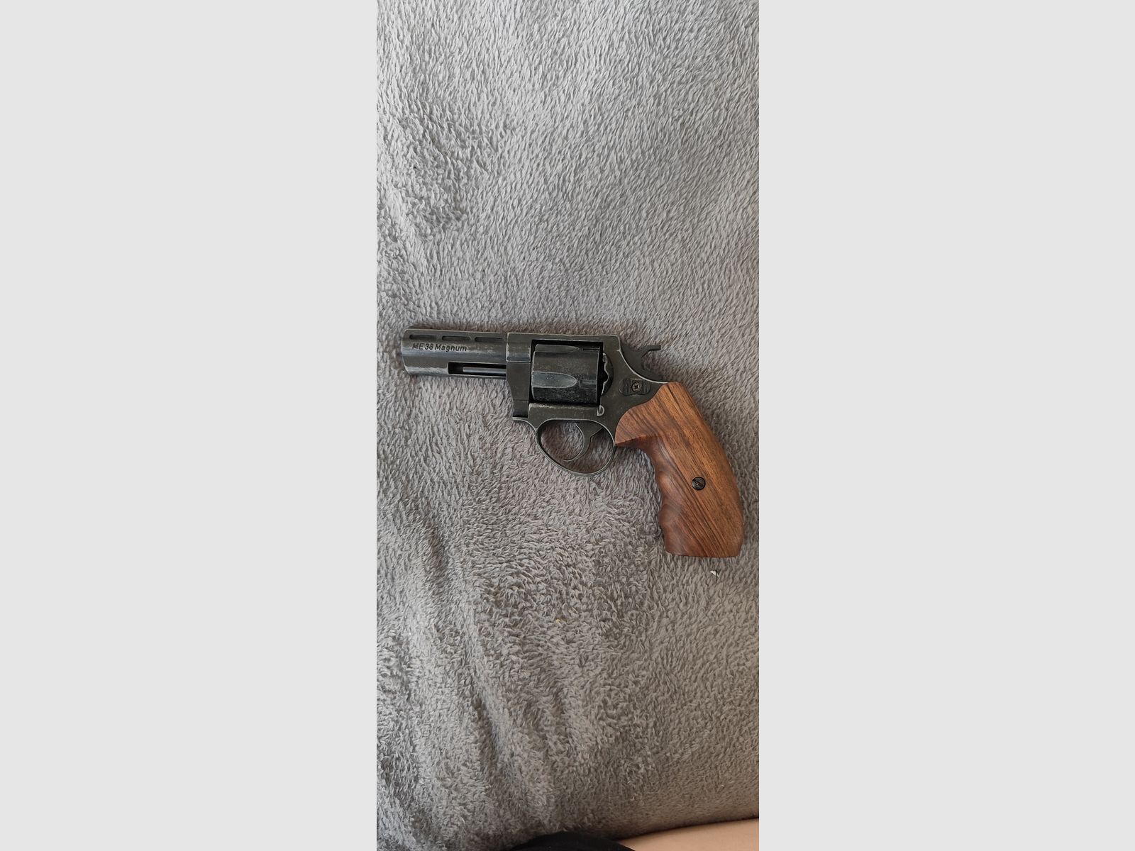 ME-Sportwaffen ME 38 Magnum 9 mm R.K. antik look Holzgriff Schreckschuss Revolver 