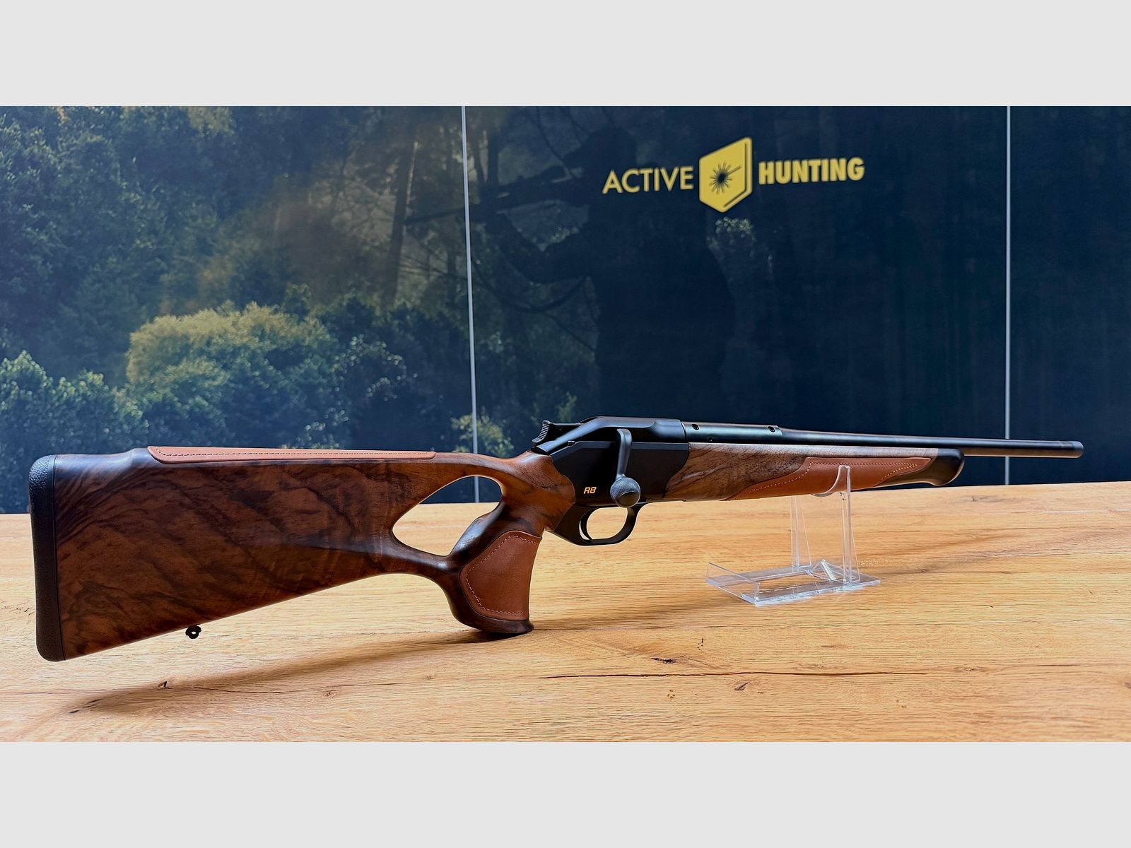 Blaser R8 Success / HK7 Super Finish matt / Chesterfield Leder / Stahlkugel gerändelt / Kaliber & Lauflänge nach Wahl / M15x1 Gewinde / ATEMBERAUBEND, Bild 1 von 11
