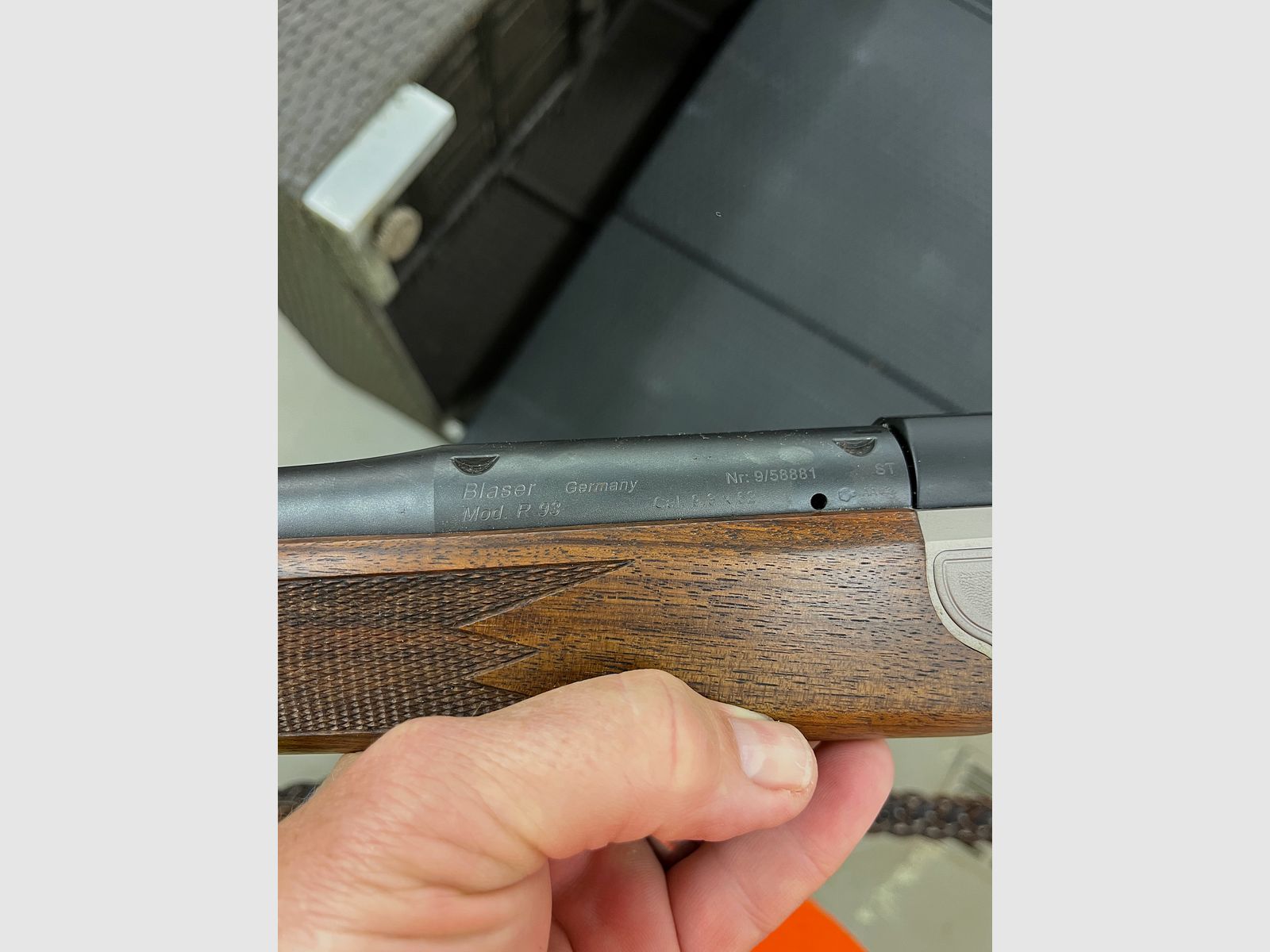 Blaser R93 Repetierbüchse 9,3x62 mit Zielfernrohr und Hitpoint