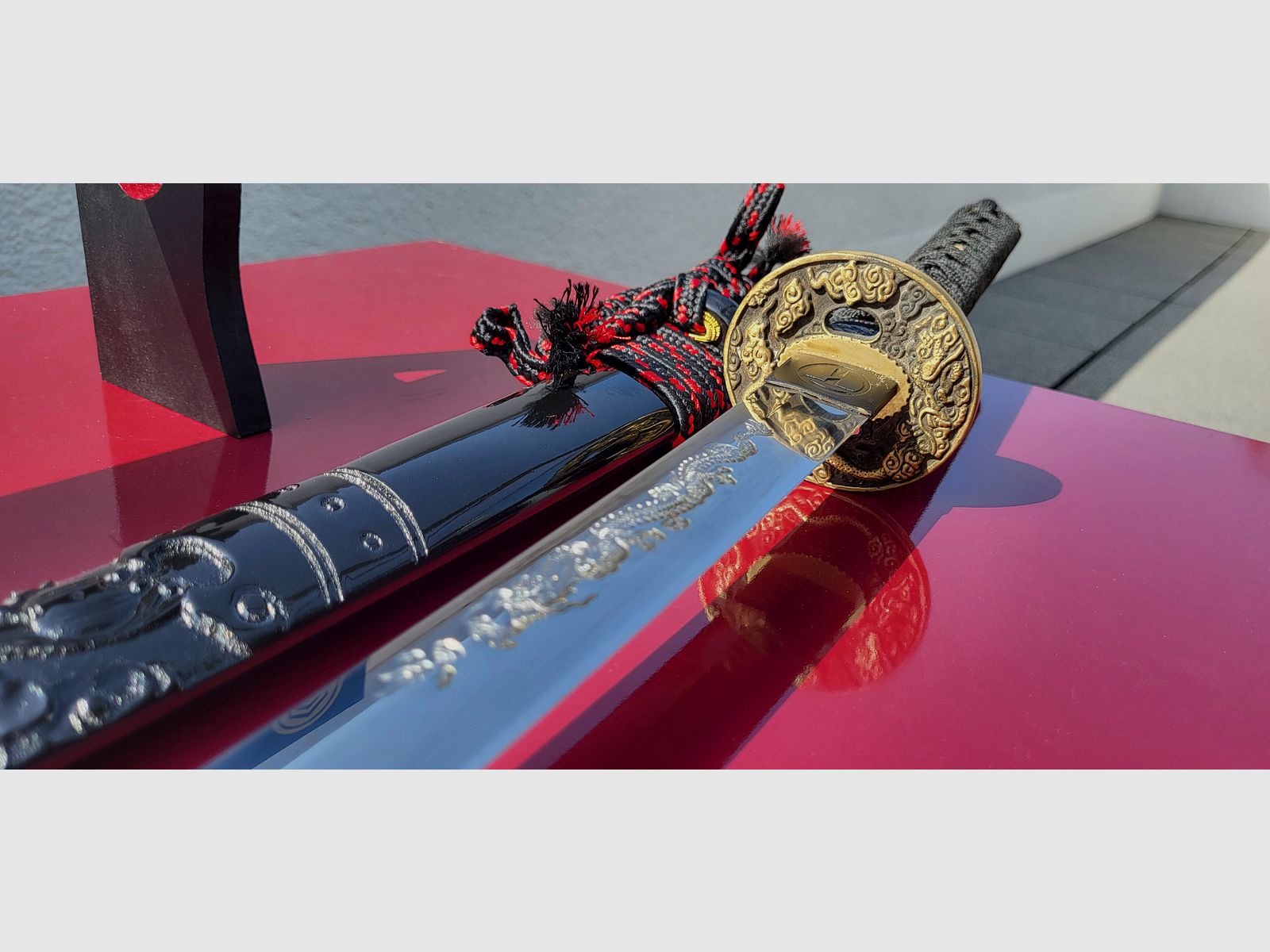 Katana Toshiro Tenryu, schwarz, mit eingraviertem Drachen auf Saya