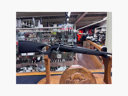 Sabatti Saphire Composite Thumbhole