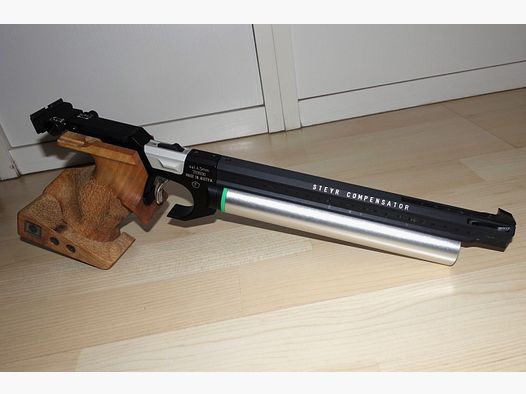Pistolet de match à air comprimé Steyr LP en excellent état