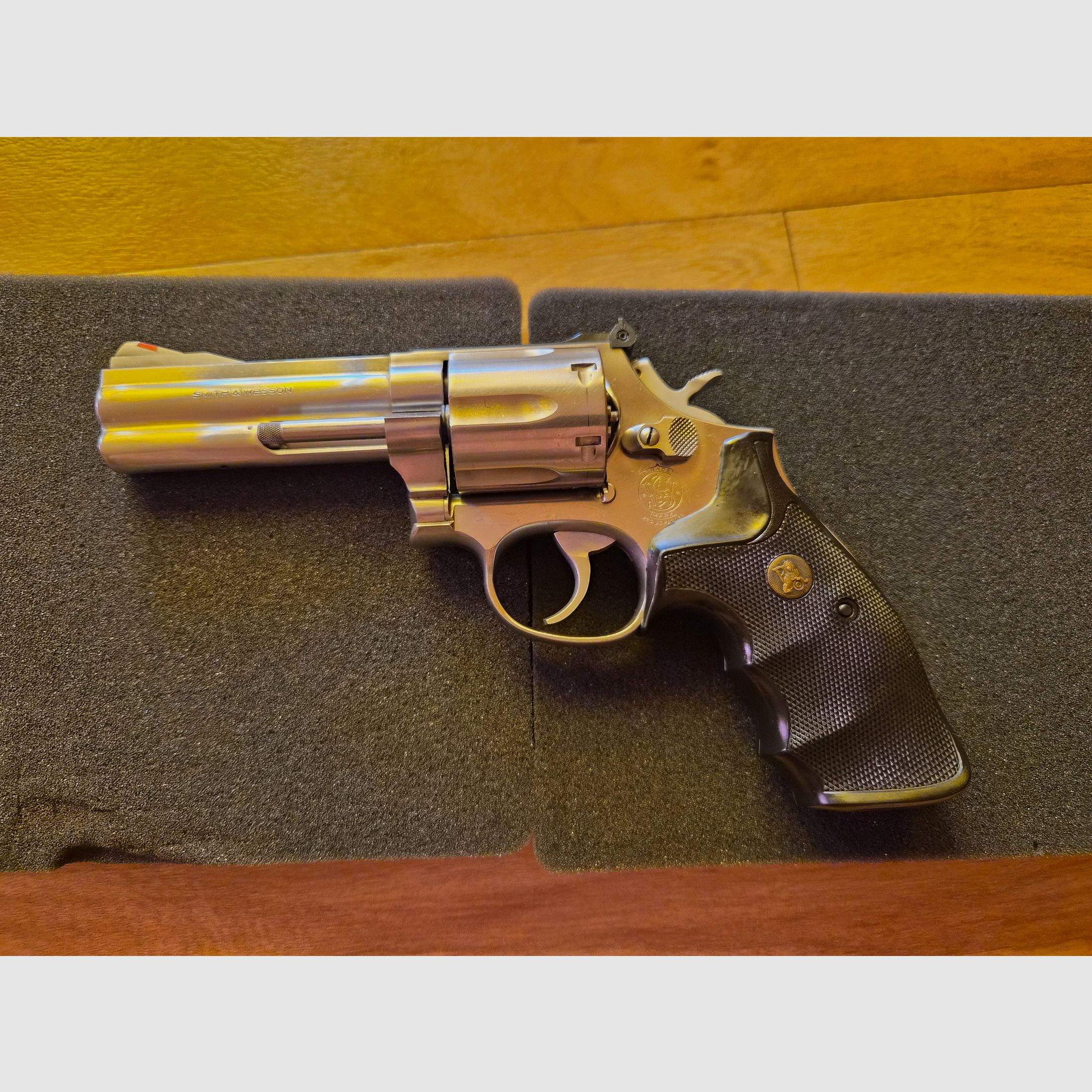 Smith & Wessen 357 Magnum mało strzałów