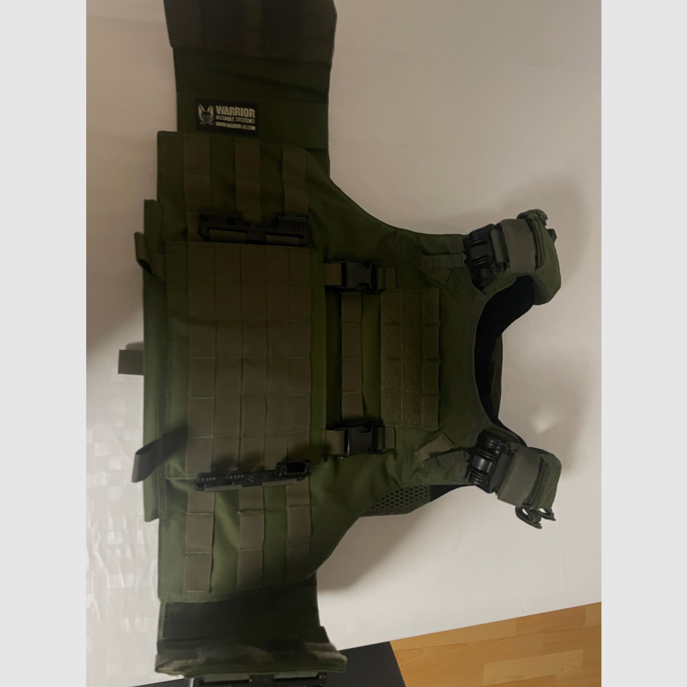 Warrior Assault Systems Quad Release Plate Carrier Oliv + Plattenträger Spartaner 