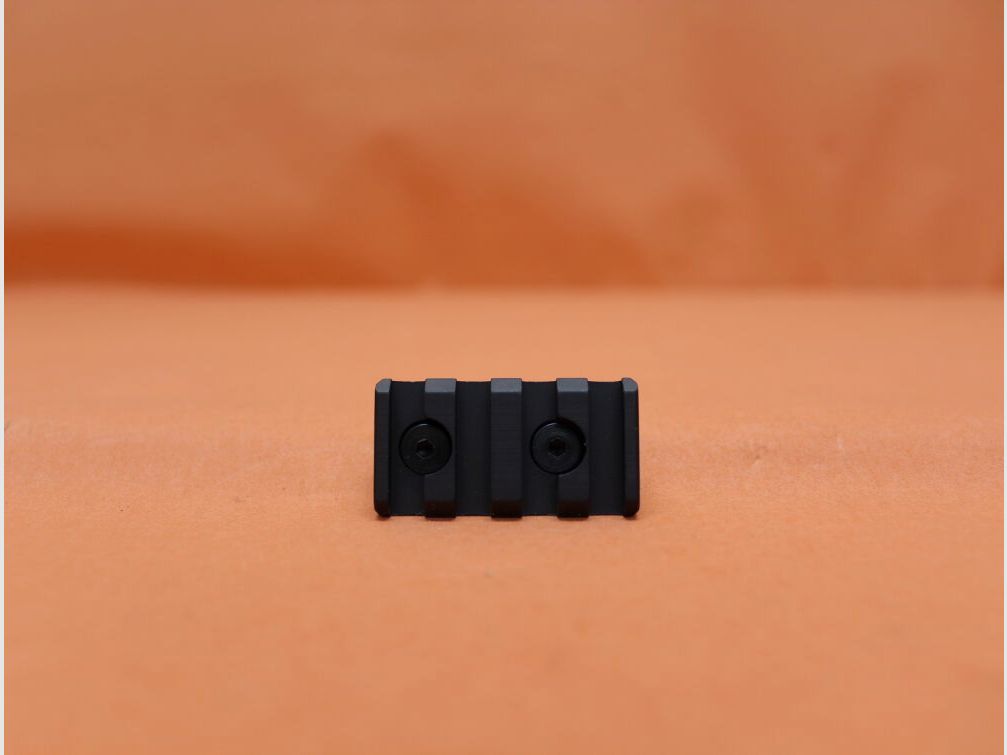 UTG - Leapers UTG Sezioni di Rail Picatinny Compatibili con KeyMod (MTURS04S) Nero 4 Slot BL=40mm/ Rail Picatinny