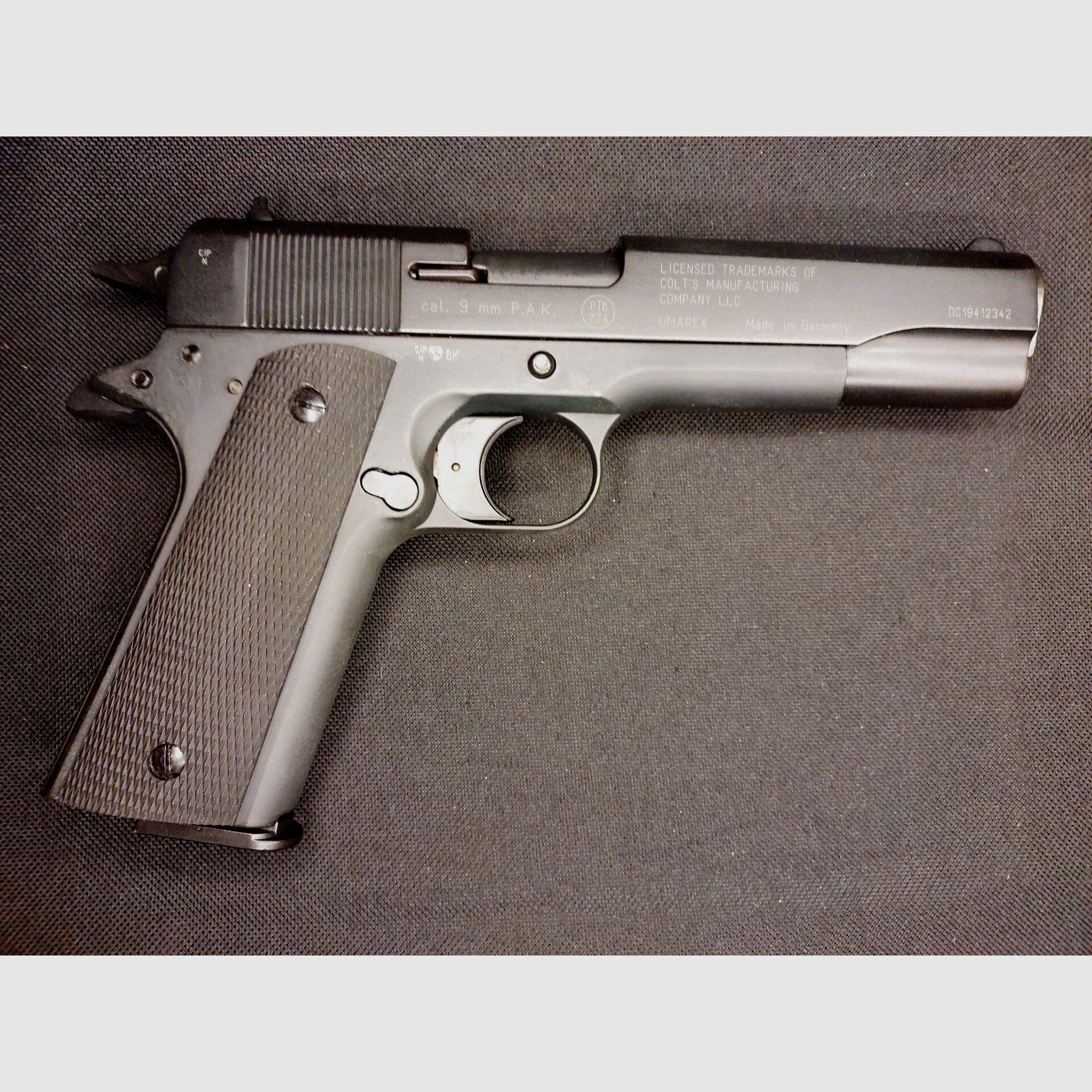 Colt Government 1911 A1 Schreckschuss Pistole 9mm P.A.K. (PTB 774) neuwertig!