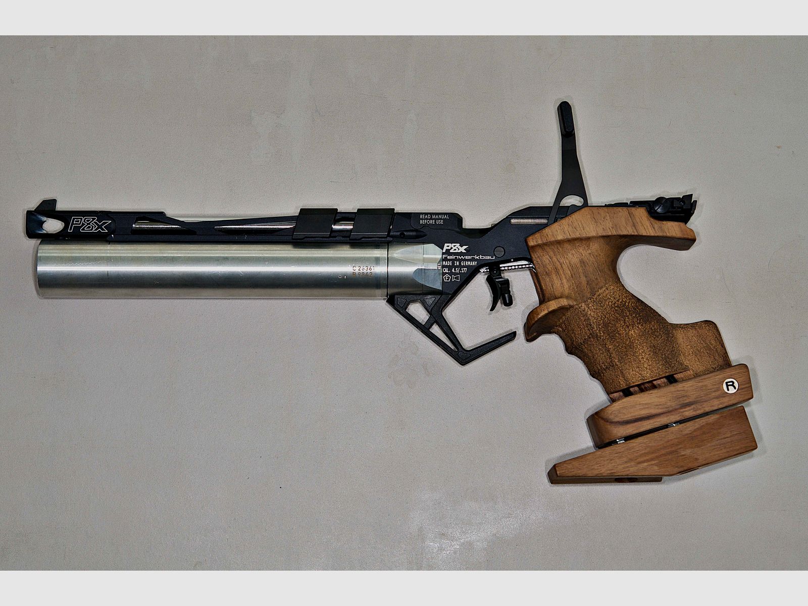Luftpistole Feinwerkbau P 8X