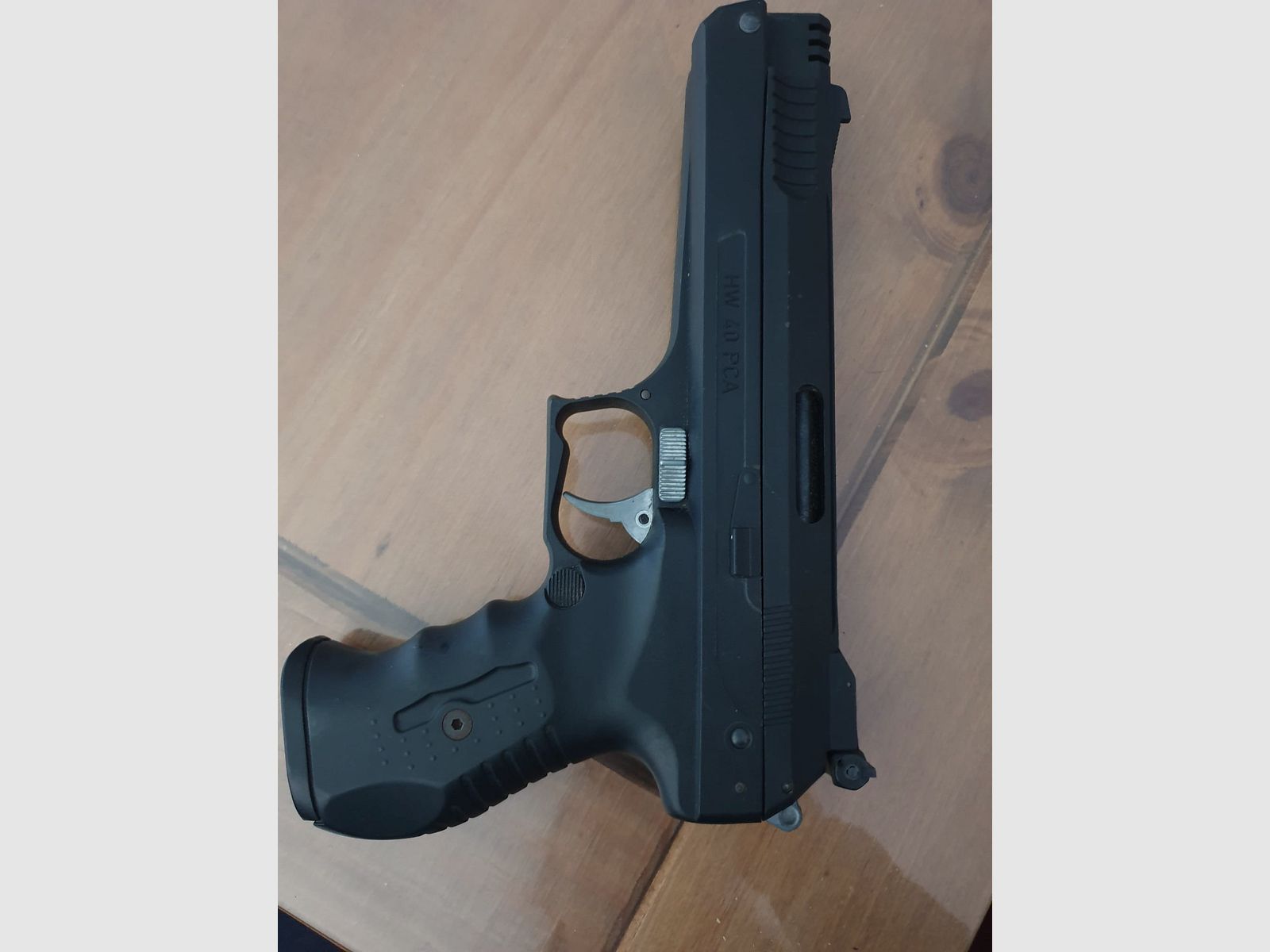 HW 40