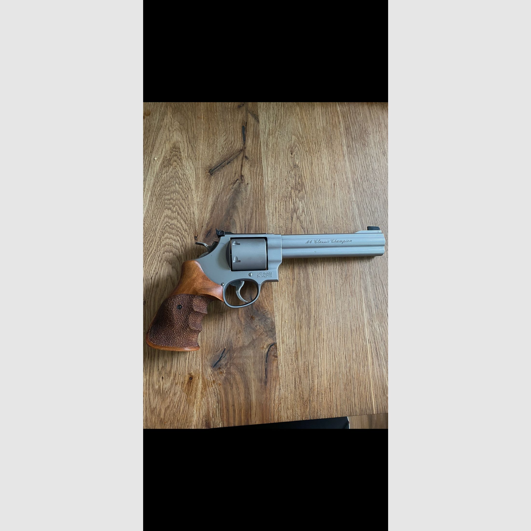 Smith & Wesson Classic Champion 44. Magnum