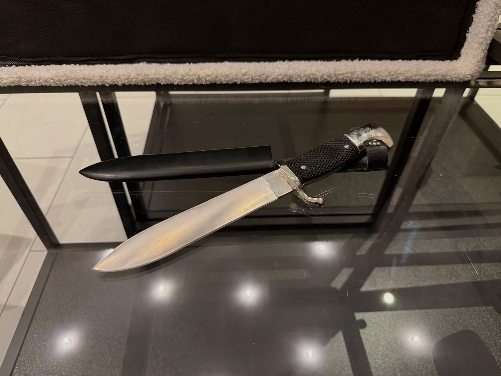 Classic scout camping knife – Solingen production – with metal sheath & leather belt loop