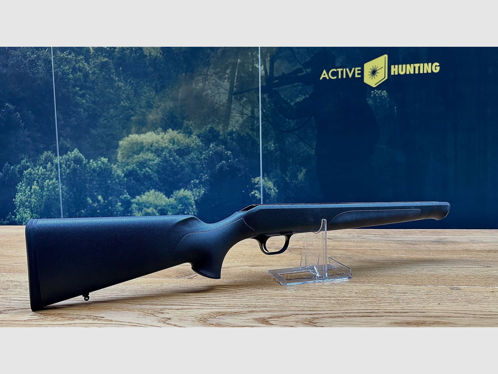 Blaser R8 Professional Schaft mit Gehäuse/System // Schaftfarbe Grün // Schaft gekürzt