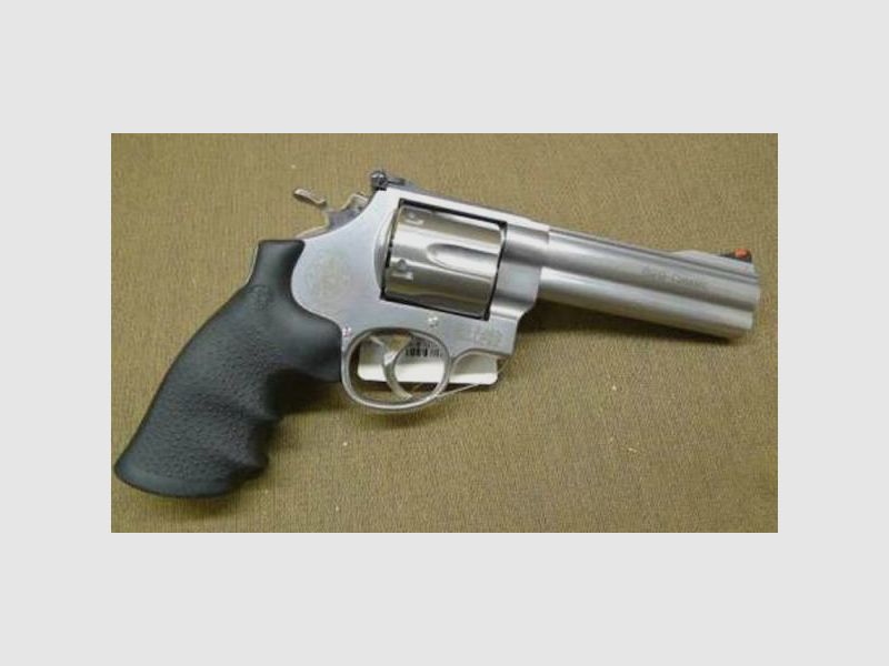 SMITH & WESSON Revolver Mod. 629 -5' Classic .44RemMag