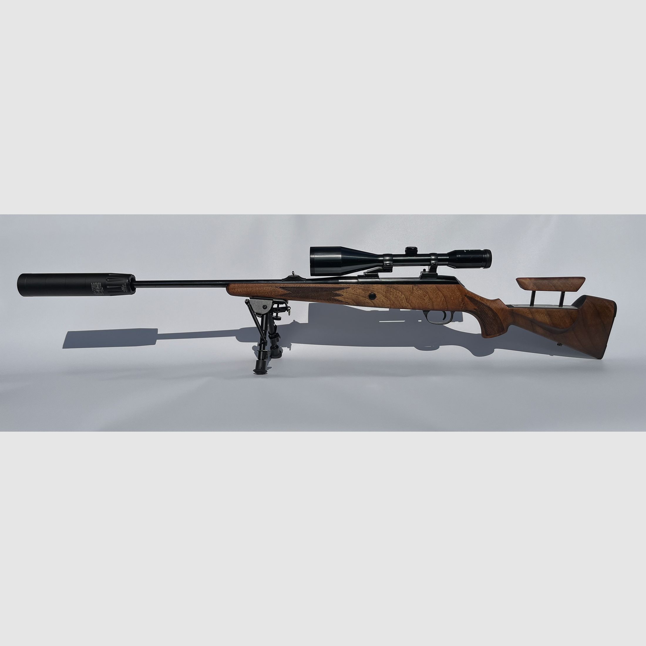 Mauser 225 - Precisión y elegancia en un paquete completo