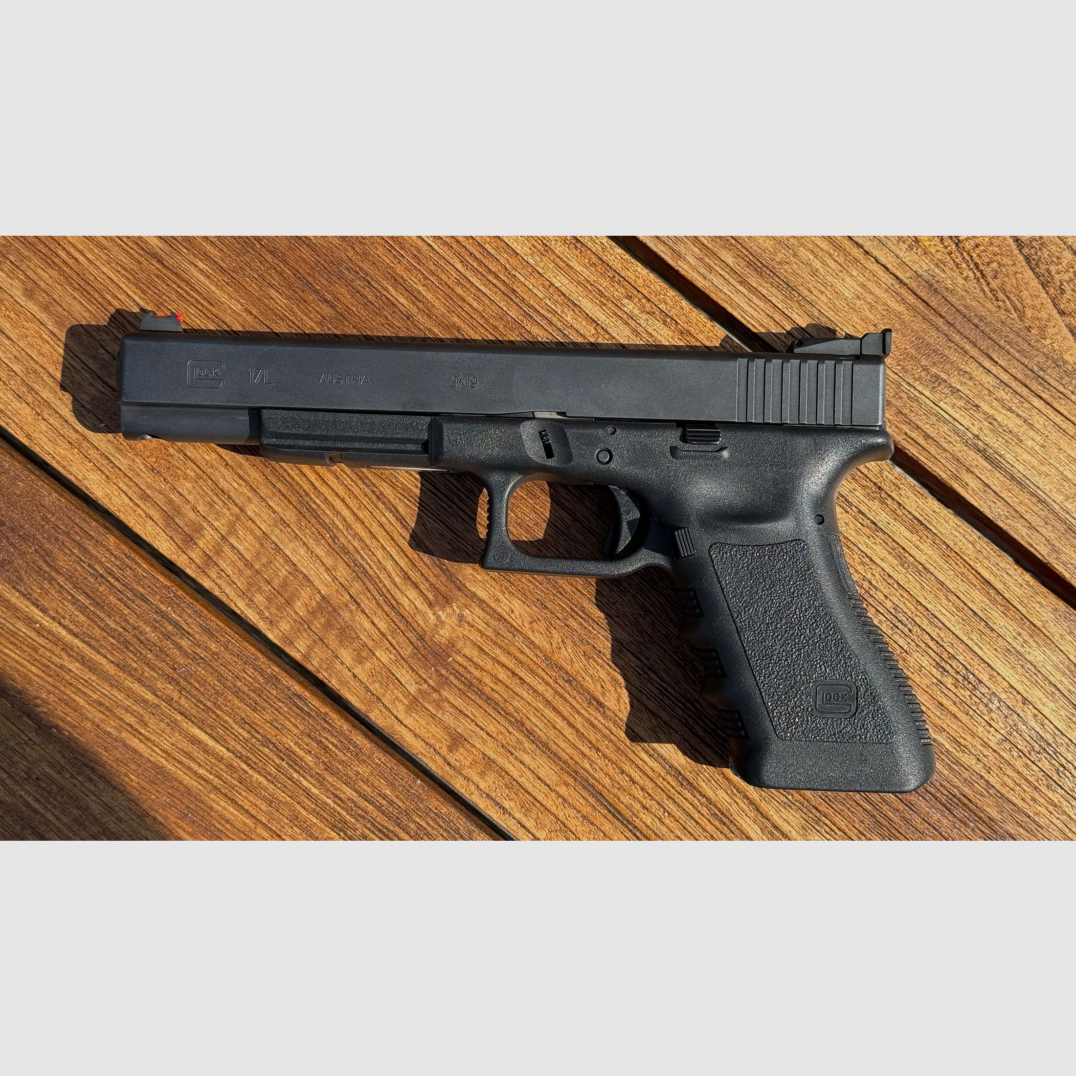 Glock 17L incl. accessories