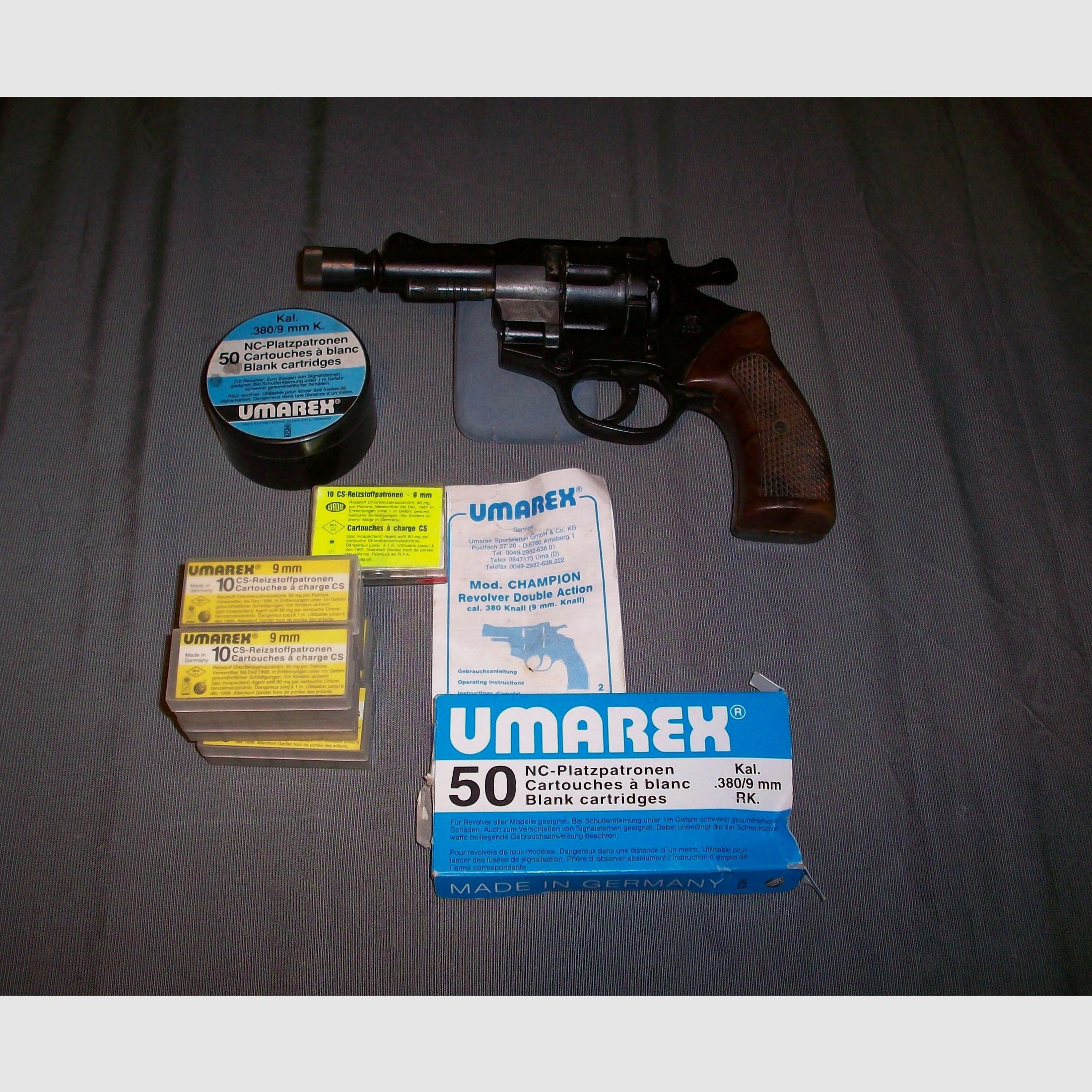 UMAREX - Mod. Champion gas revolver cal. 9 mm + accessories !