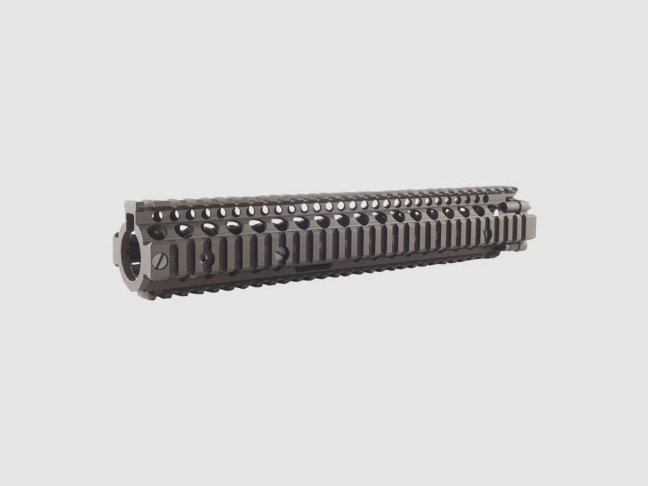 DANIEL DEFENSE AR-15 RAIL INTERFACE SYSTEM DANIEL DEFENSE RIS II GARDES 12,25″ POUR M4A1 FDE, image 3 sur 4