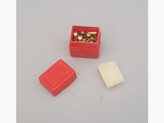 Rode doos Original Xythos pistool knalcapsules munitie 2 mm. Patronen Pinfire gun caps stiftvuur