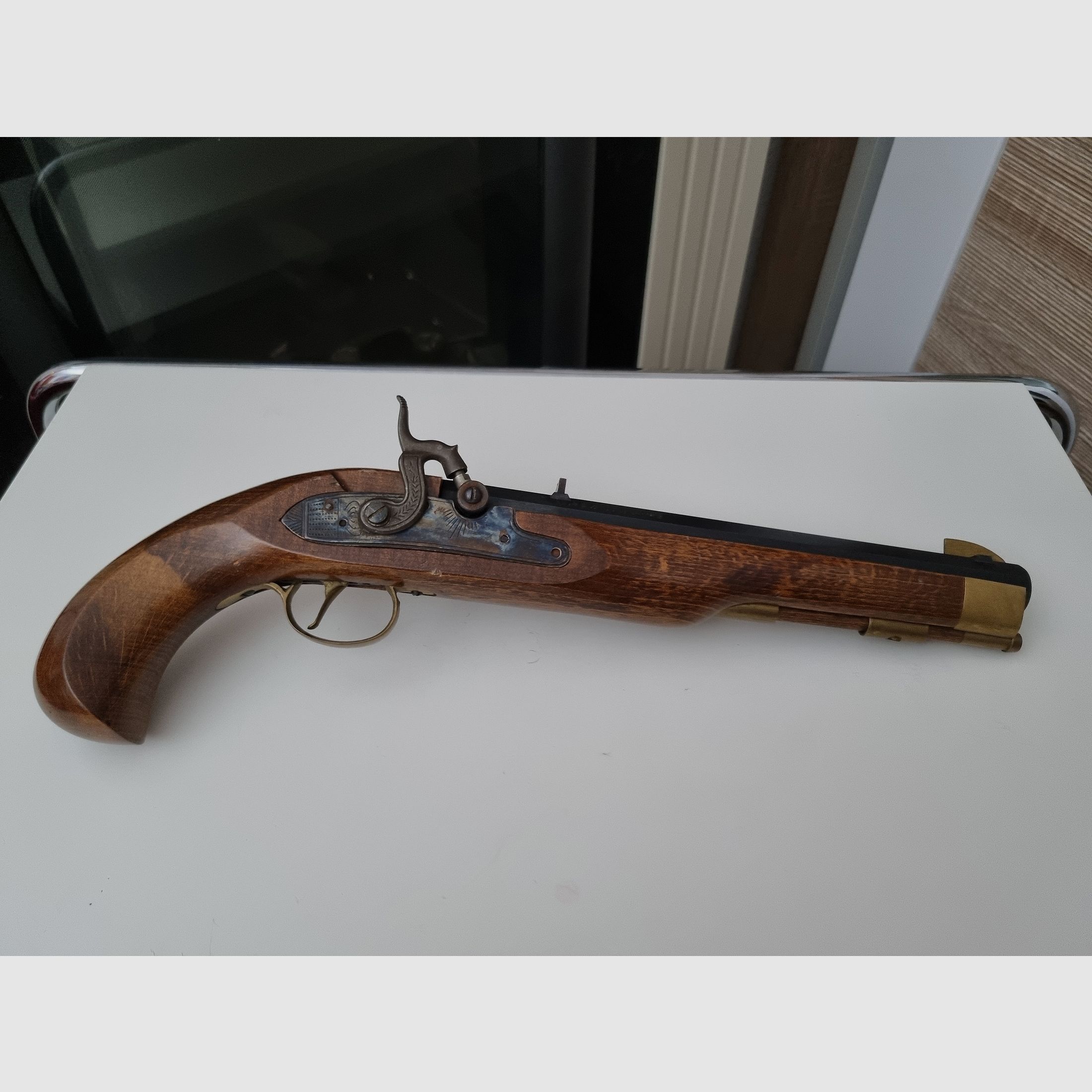 Front-loading pistol Dikar model Kentucky caliber .45